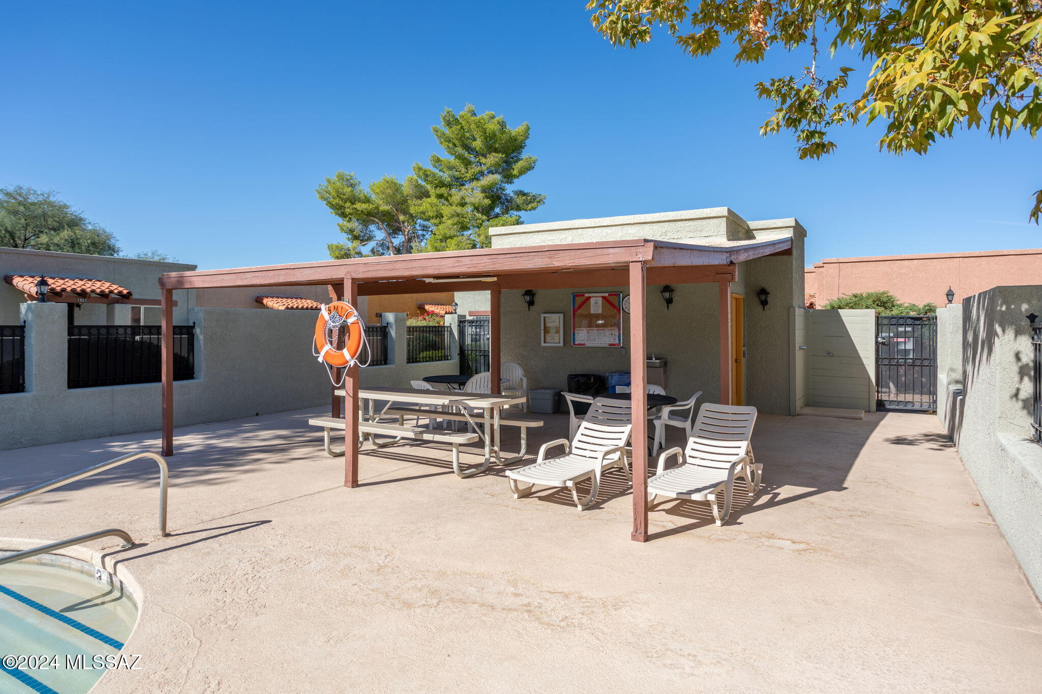 Spanish Meadows Twnhss (1-105) - Residential