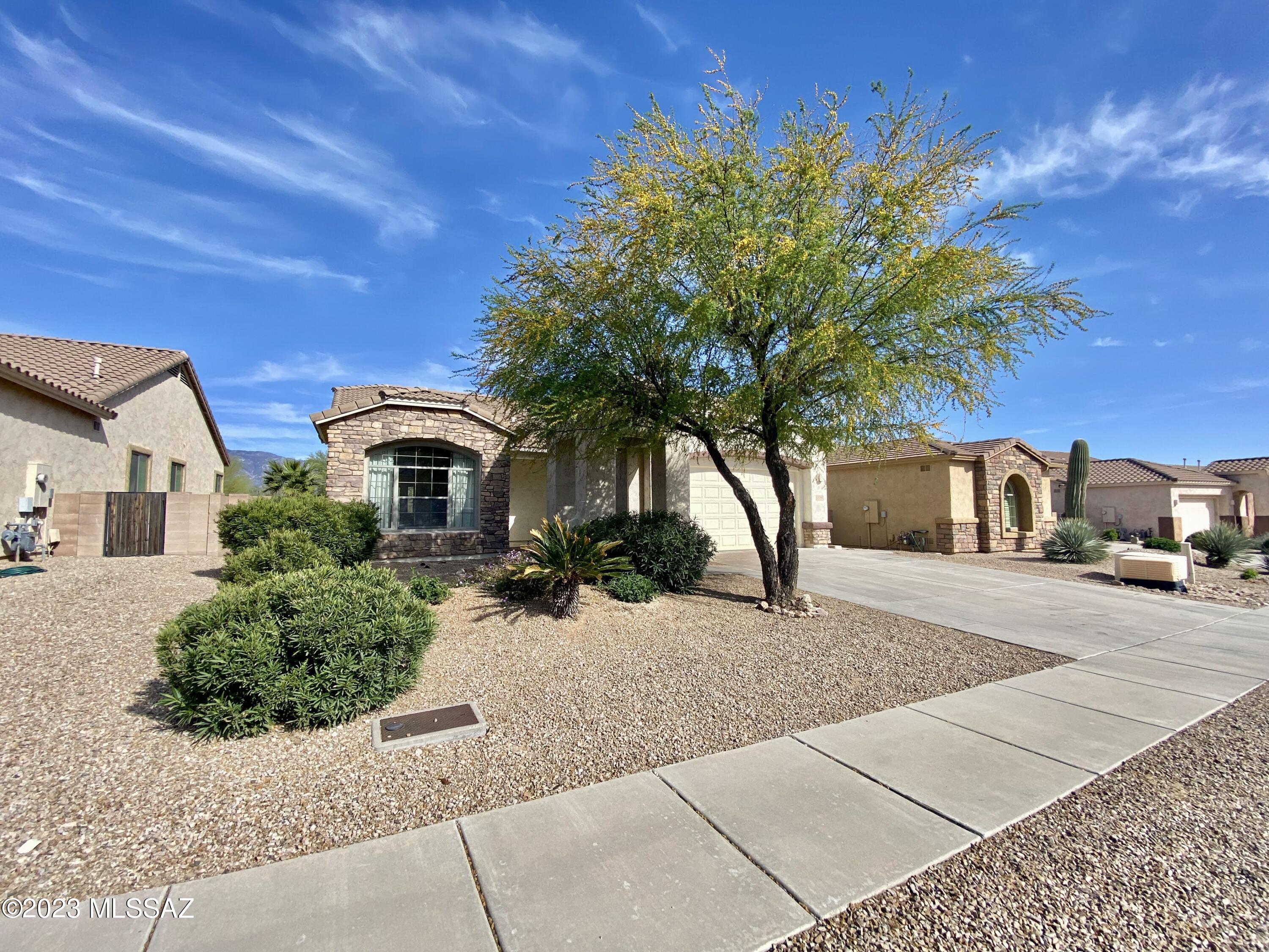Somerset Canyon Neighborhood 10, Par. X,Y - Residential Lease