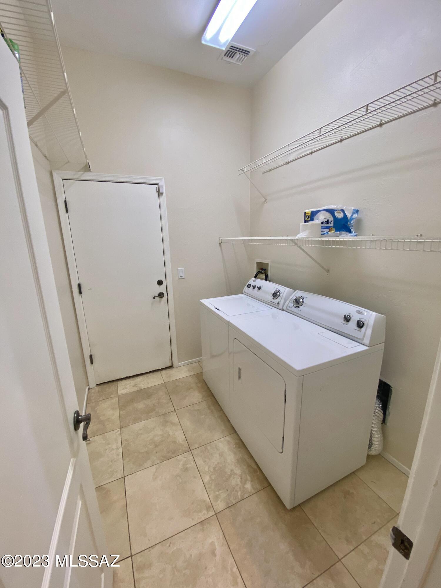 Somerset Canyon Neighborhood 10, Par. X,Y - Residential Lease