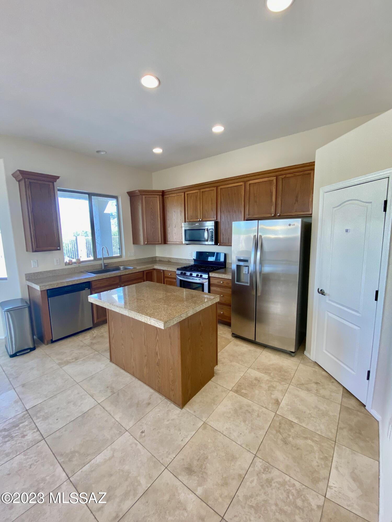 Somerset Canyon Neighborhood 10, Par. X,Y - Residential Lease