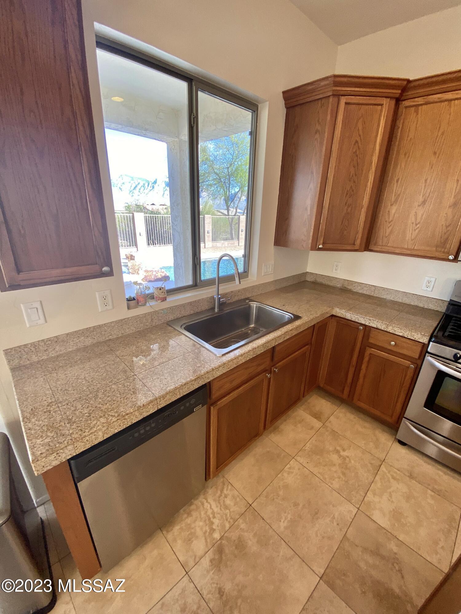 Somerset Canyon Neighborhood 10, Par. X,Y - Residential Lease