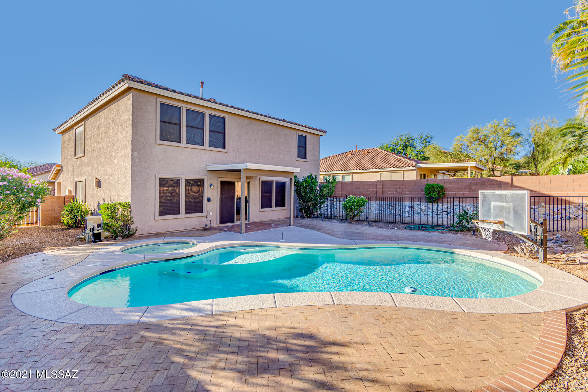 Villages Of La Canada (The) - Residential