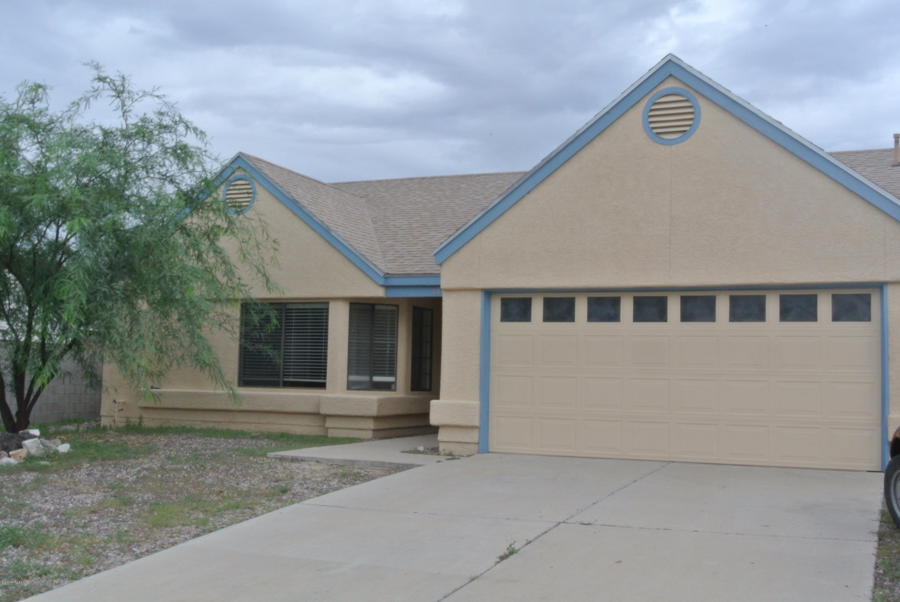 Amazing home in great northwest neighborhood 3 bed 2 bath . Large back yard new paint and nice wood flooring. Newly painted inside. Updated Central air. Closing to shopping and I-10. Move in ready
