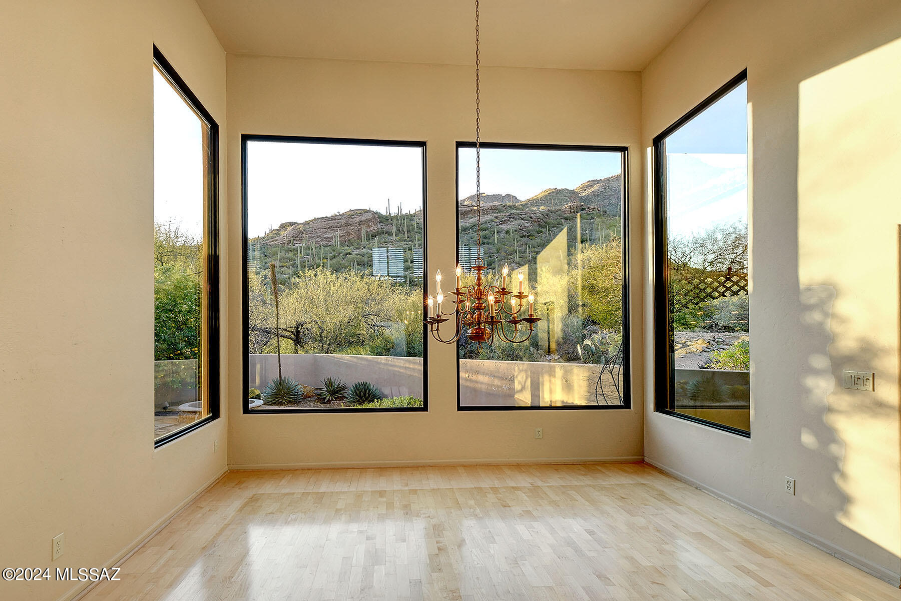 Finisterra III (303-308) - Residential