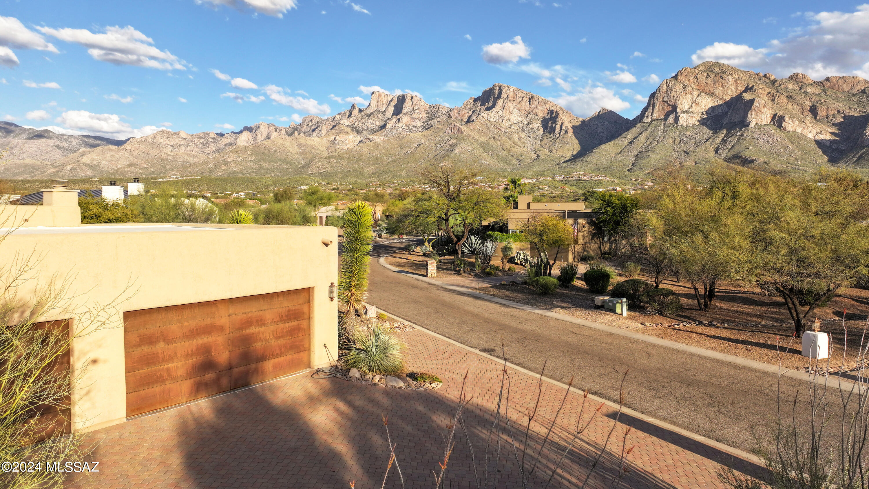 3RD Fairway at Oro Valley Country Club - Residential