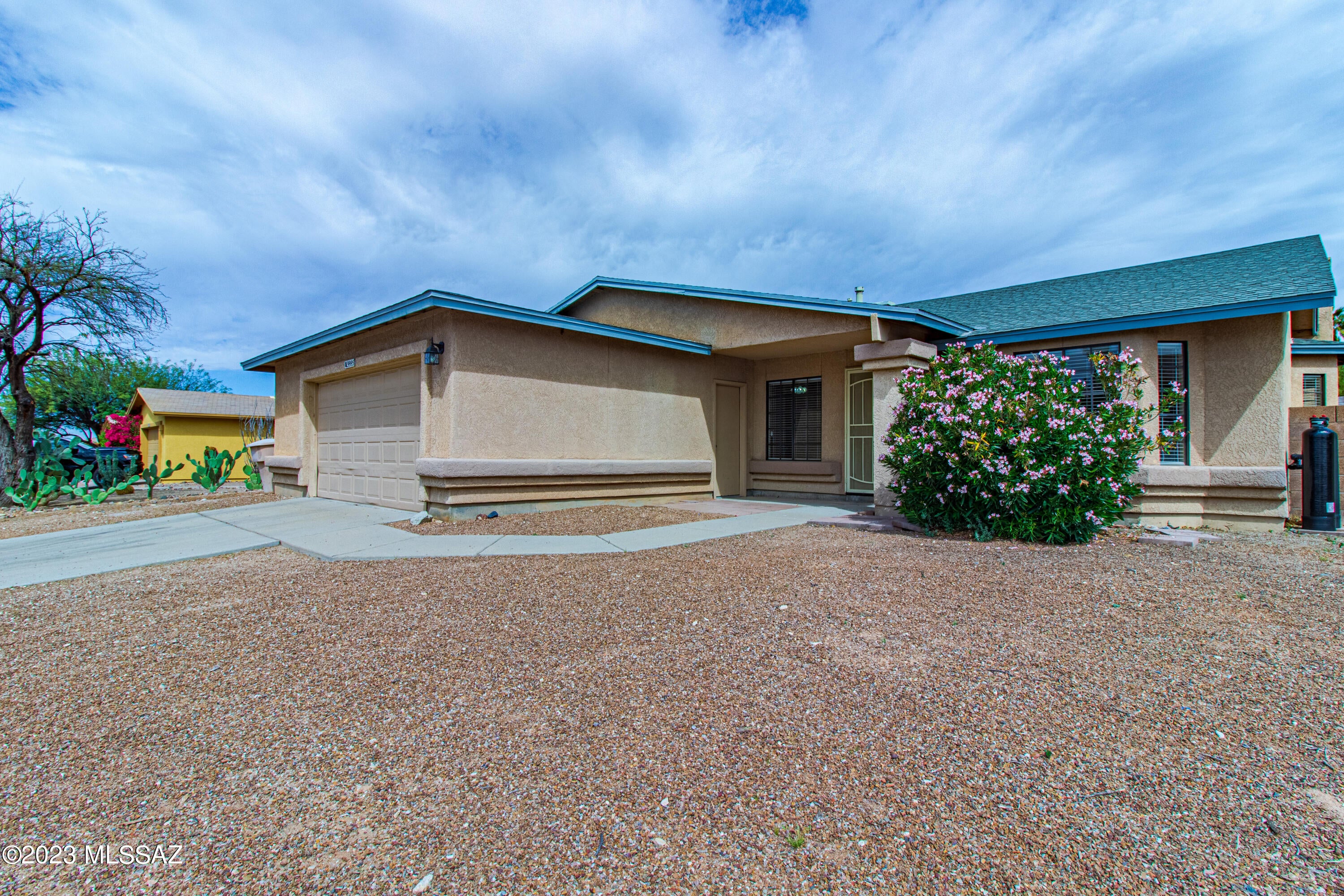 Falcon Point (1-170) - Residential Lease