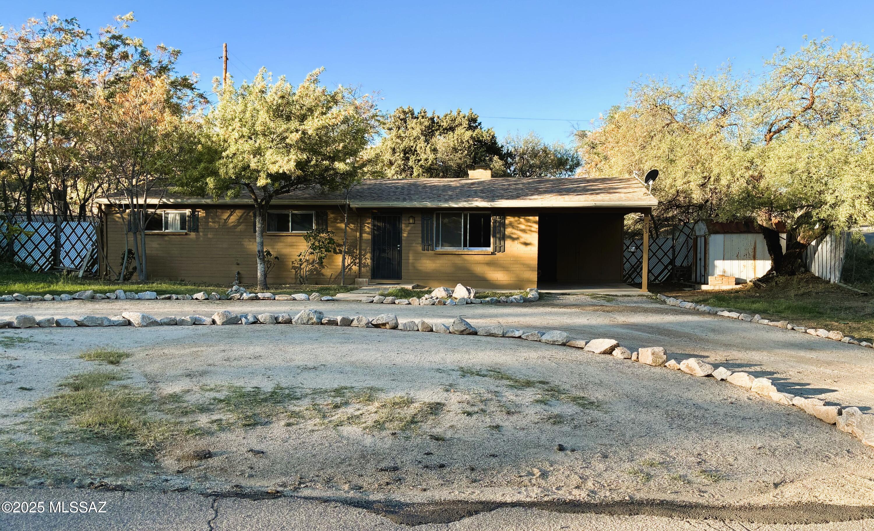 Los Robles Estates - Residential Lease
