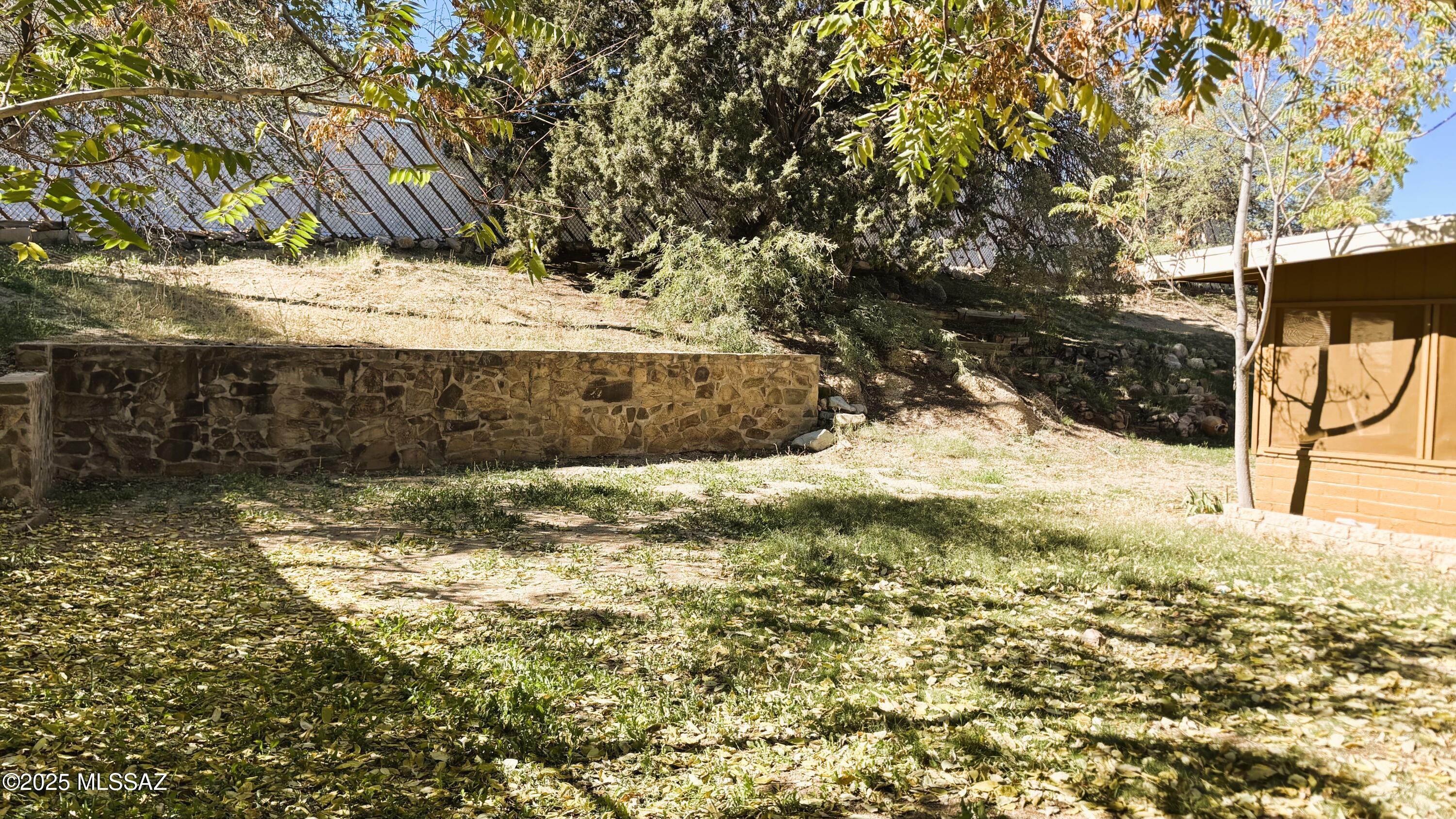 Los Robles Estates - Residential Lease