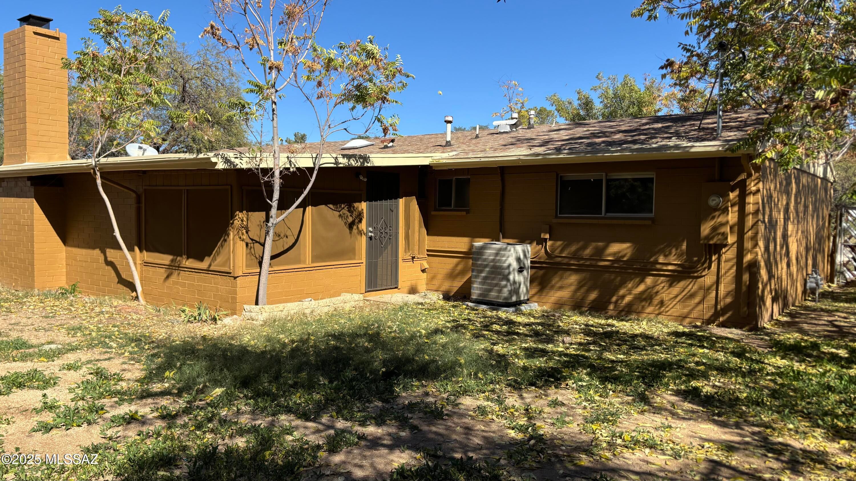 Los Robles Estates - Residential Lease