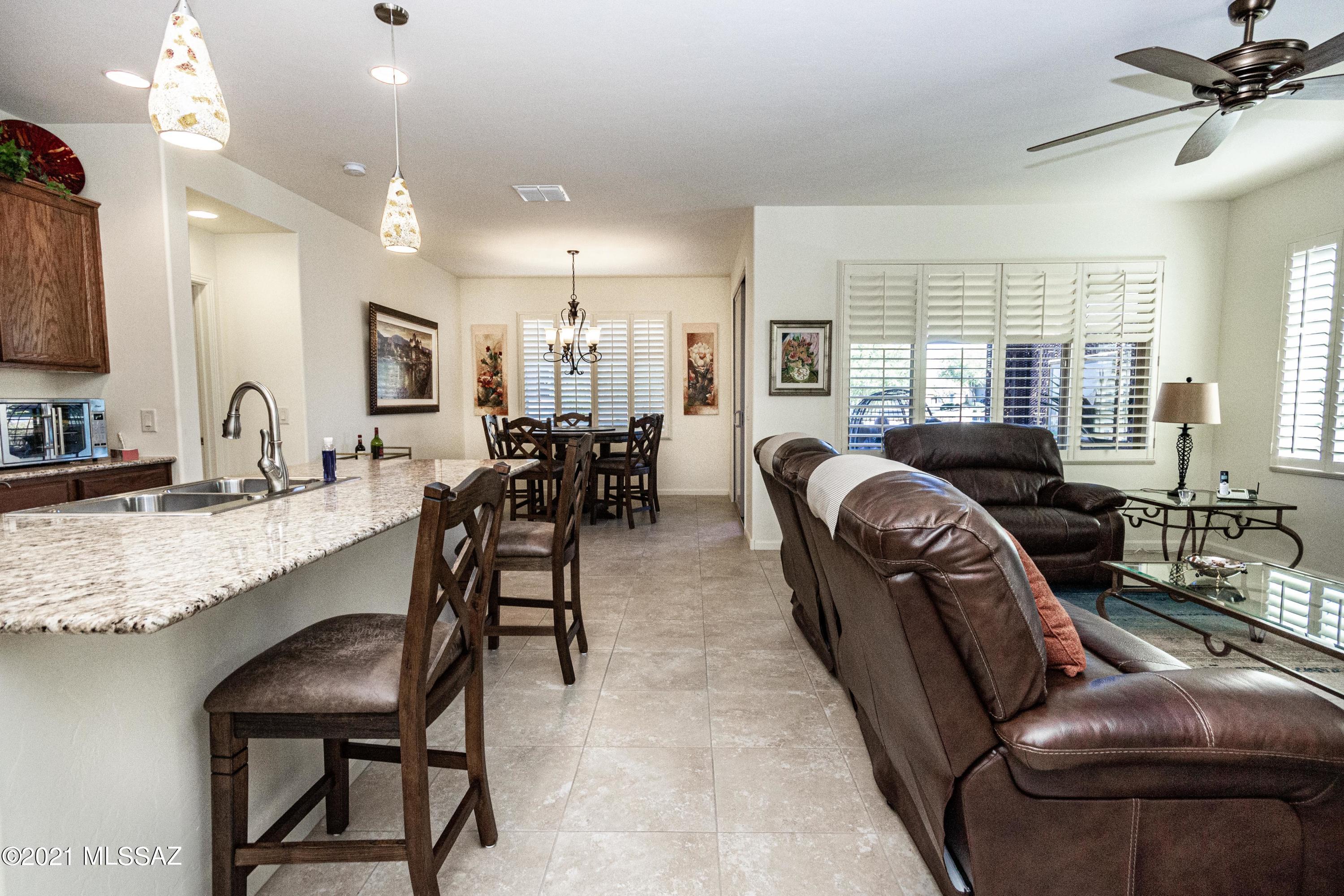 Quail Creek II Unit 33B SQ20161810746 - Residential