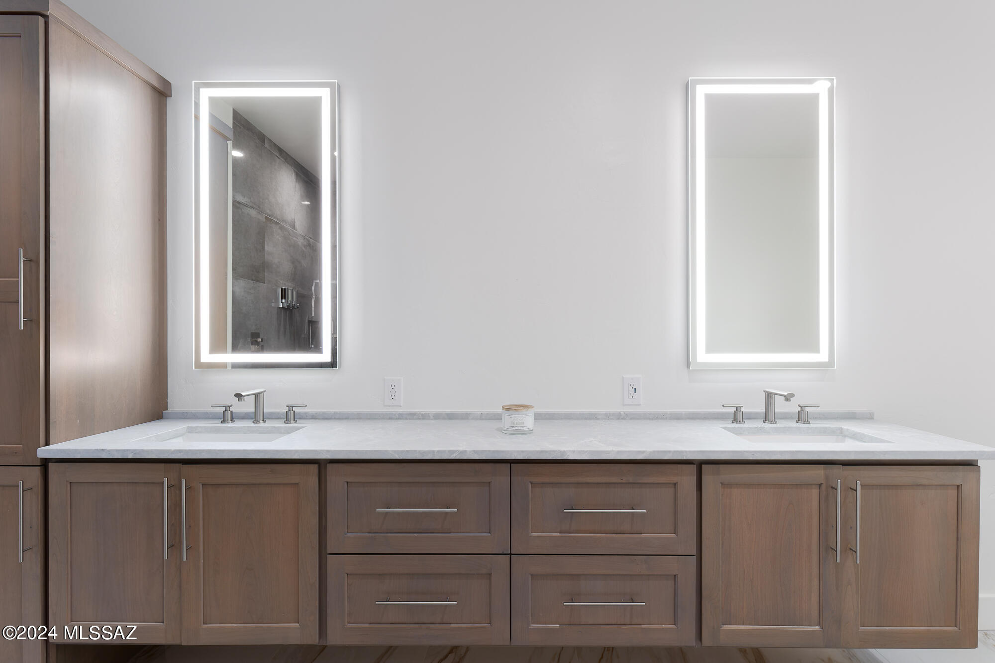 El Diamante Townhomes (1-15) - Residential