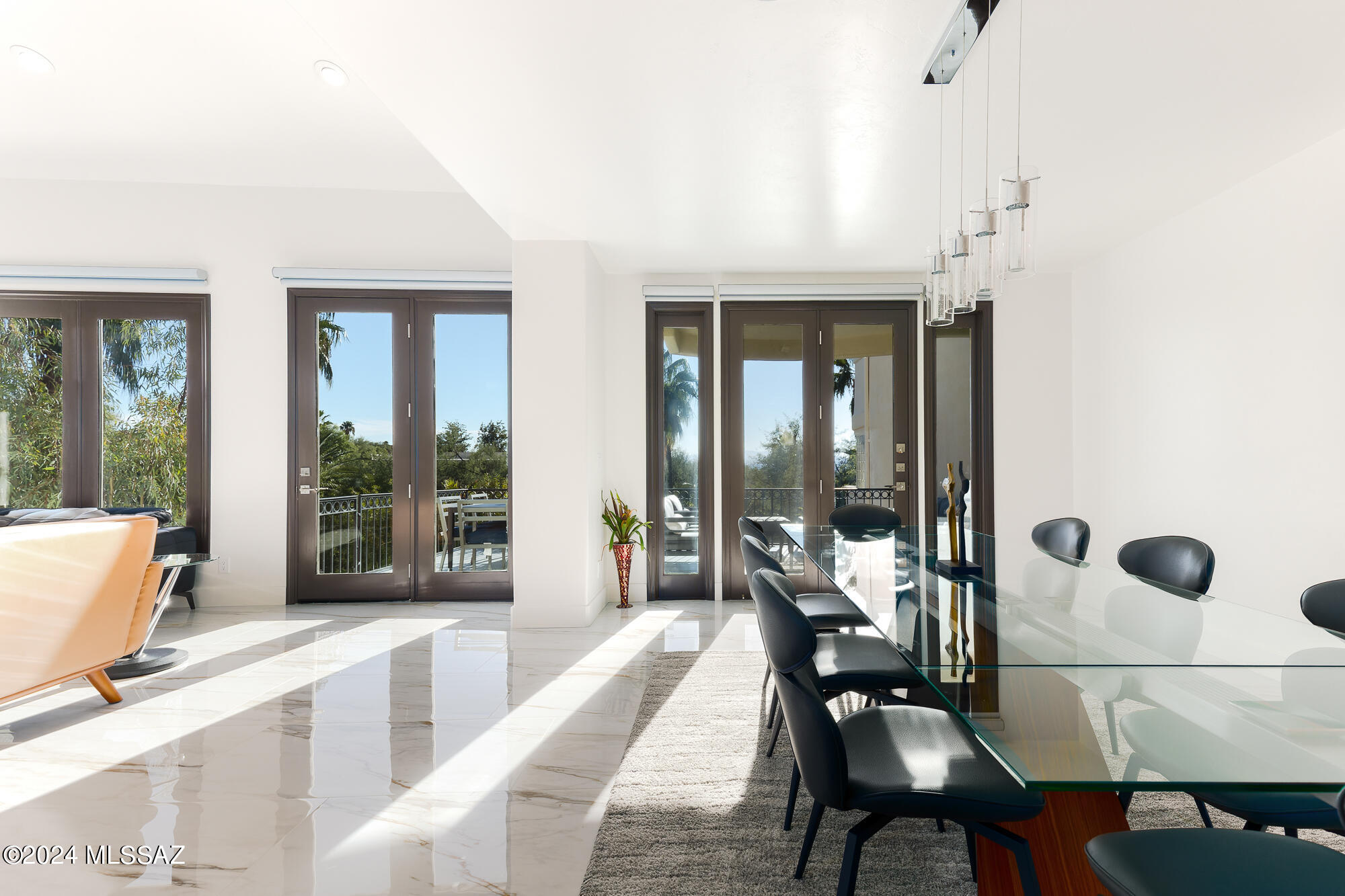 El Diamante Townhomes (1-15) - Residential