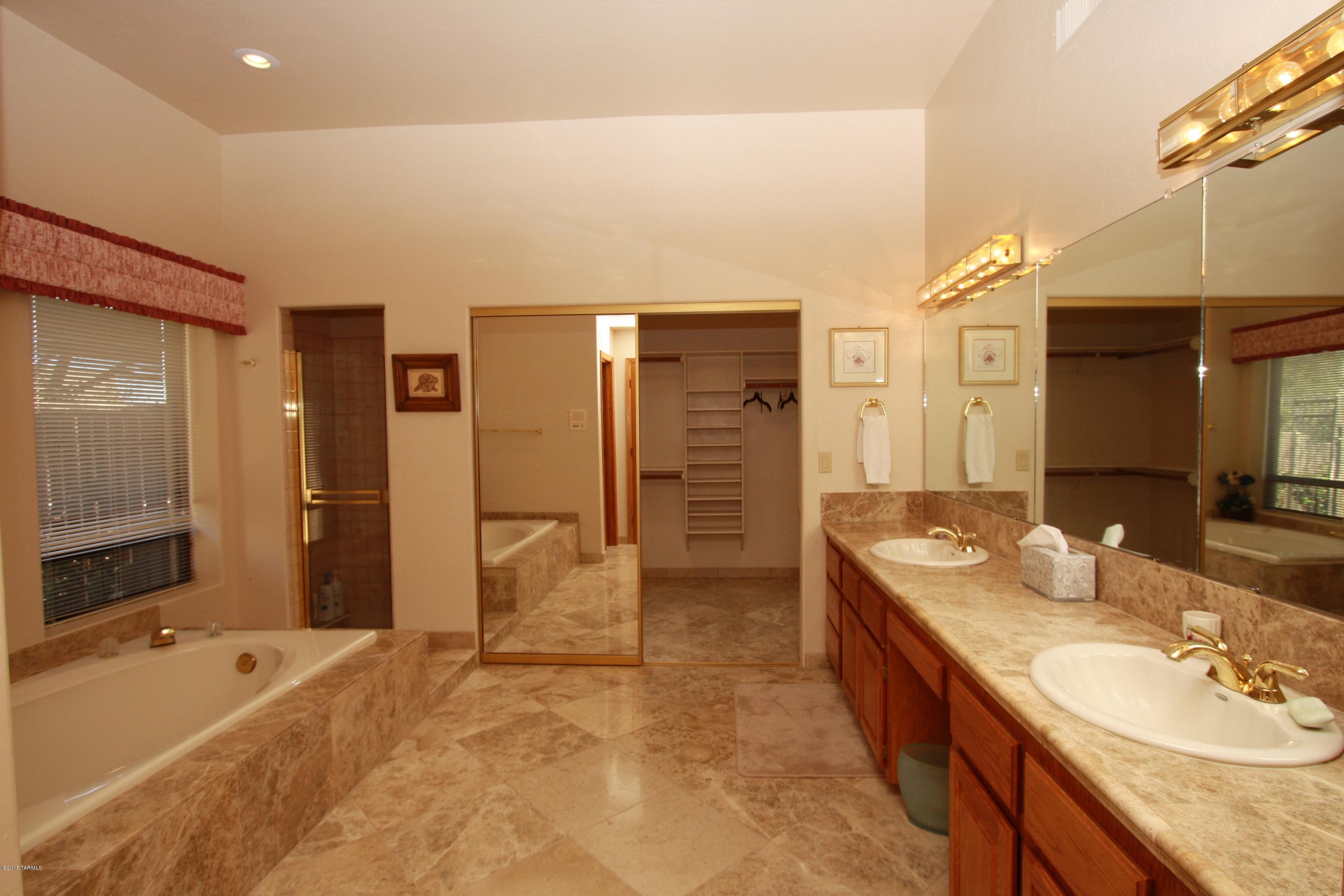 Sin Vacas (1-127 & 129-235) - Residential Lease