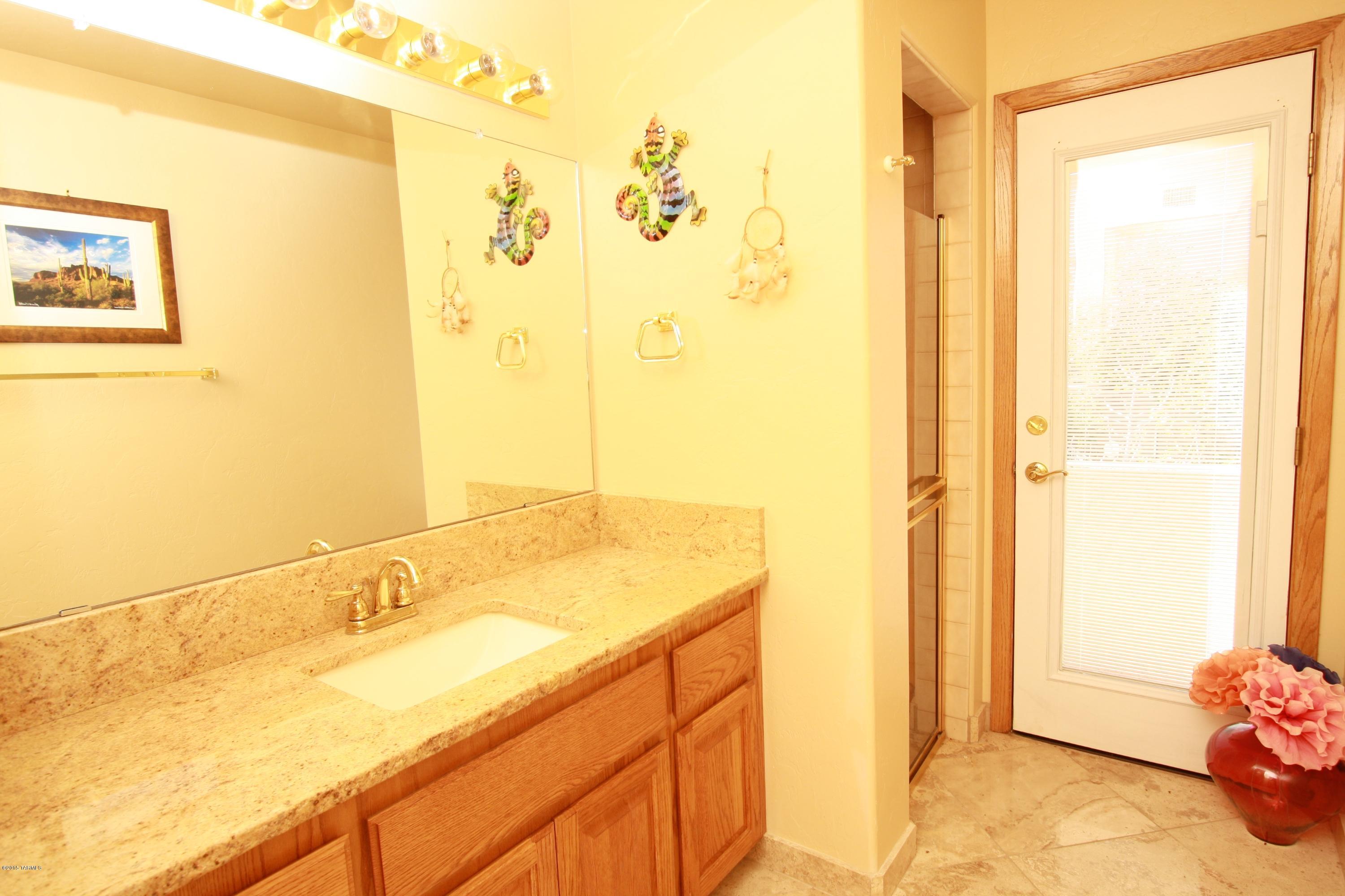 Sin Vacas (1-127 & 129-235) - Residential Lease