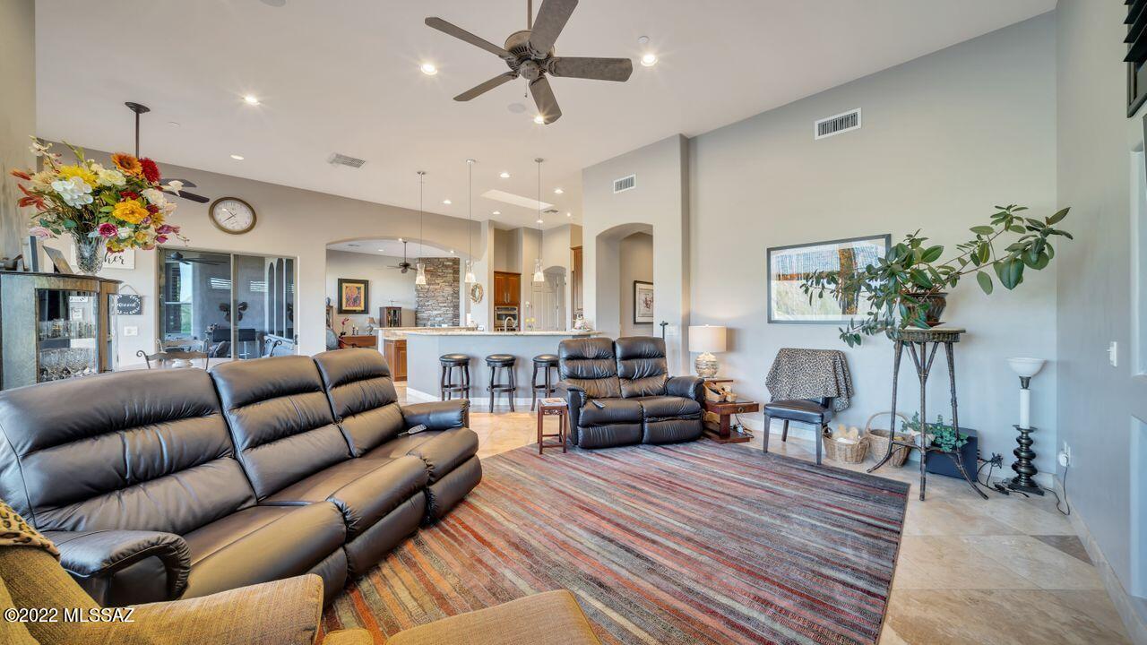 Dos Lagos at Dove Mountain (1-91) - Residential