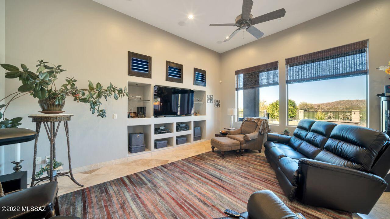 Dos Lagos at Dove Mountain (1-91) - Residential