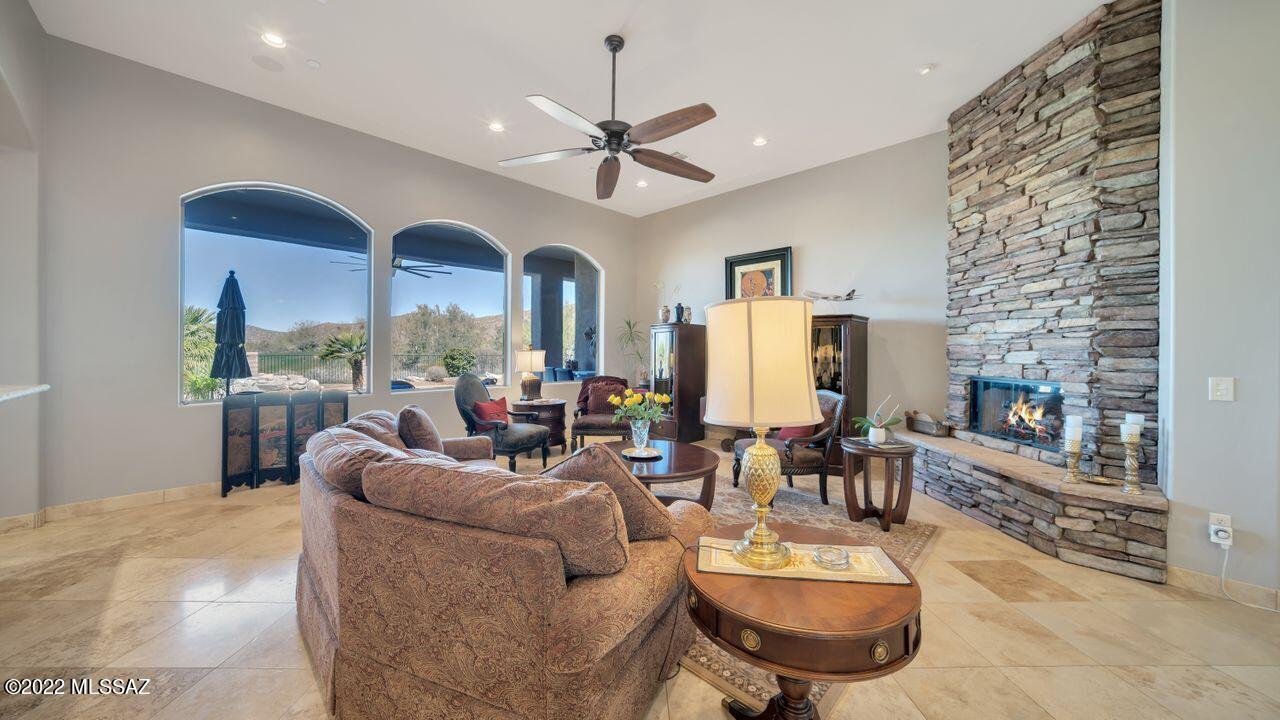 Dos Lagos at Dove Mountain (1-91) - Residential