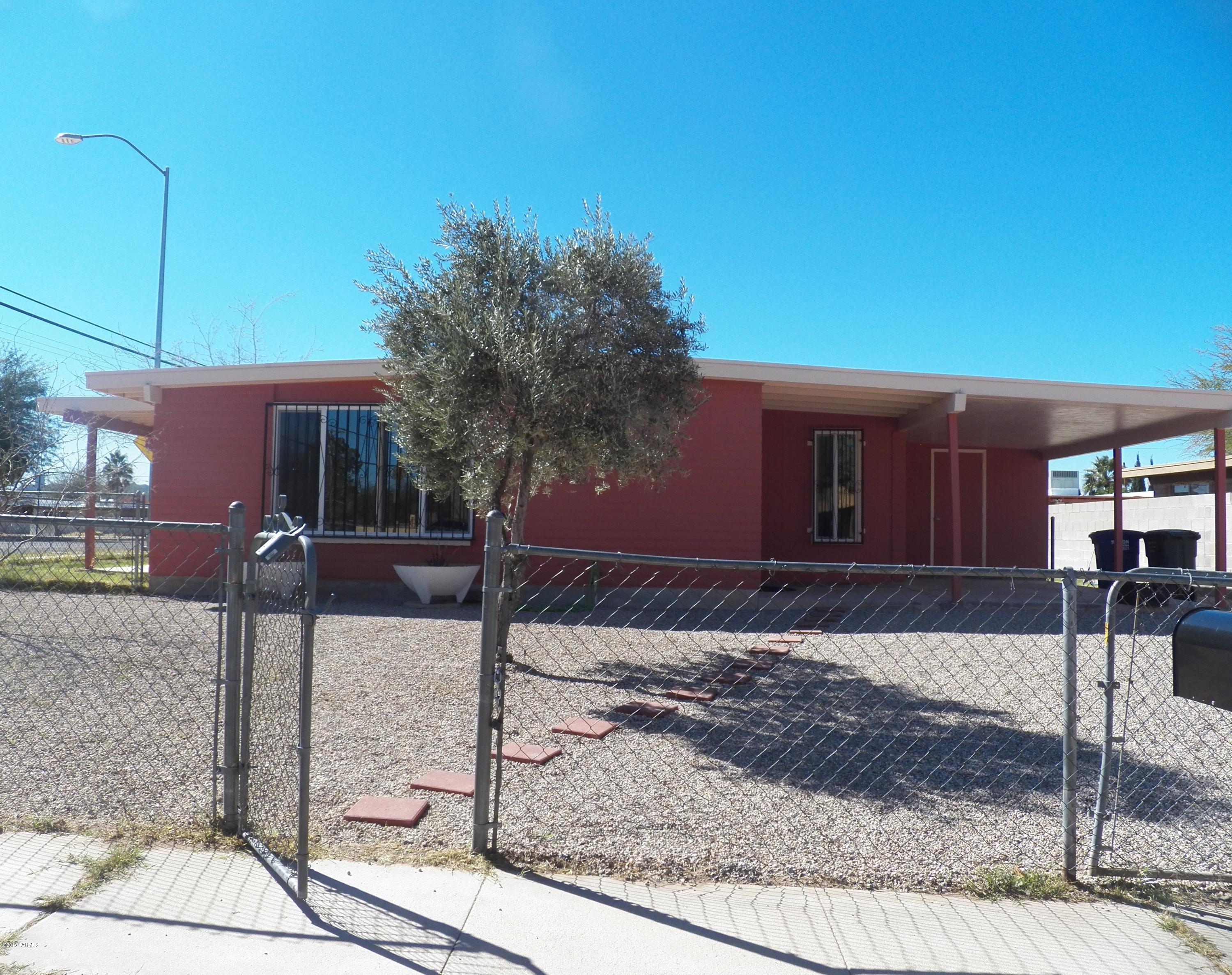This is a beautiful home. All New doors and Light Fixtures,New Paint Inside & Outside, and the New Kitchen and Brand New AC Unit and Water Heater. This house is ready for the family!!!!Great location close to shopping, transportation and schools and much more. This home covered by an Old Republic Home Warranty. Seller will pay up to $3,000 toward buyer's closing cost.