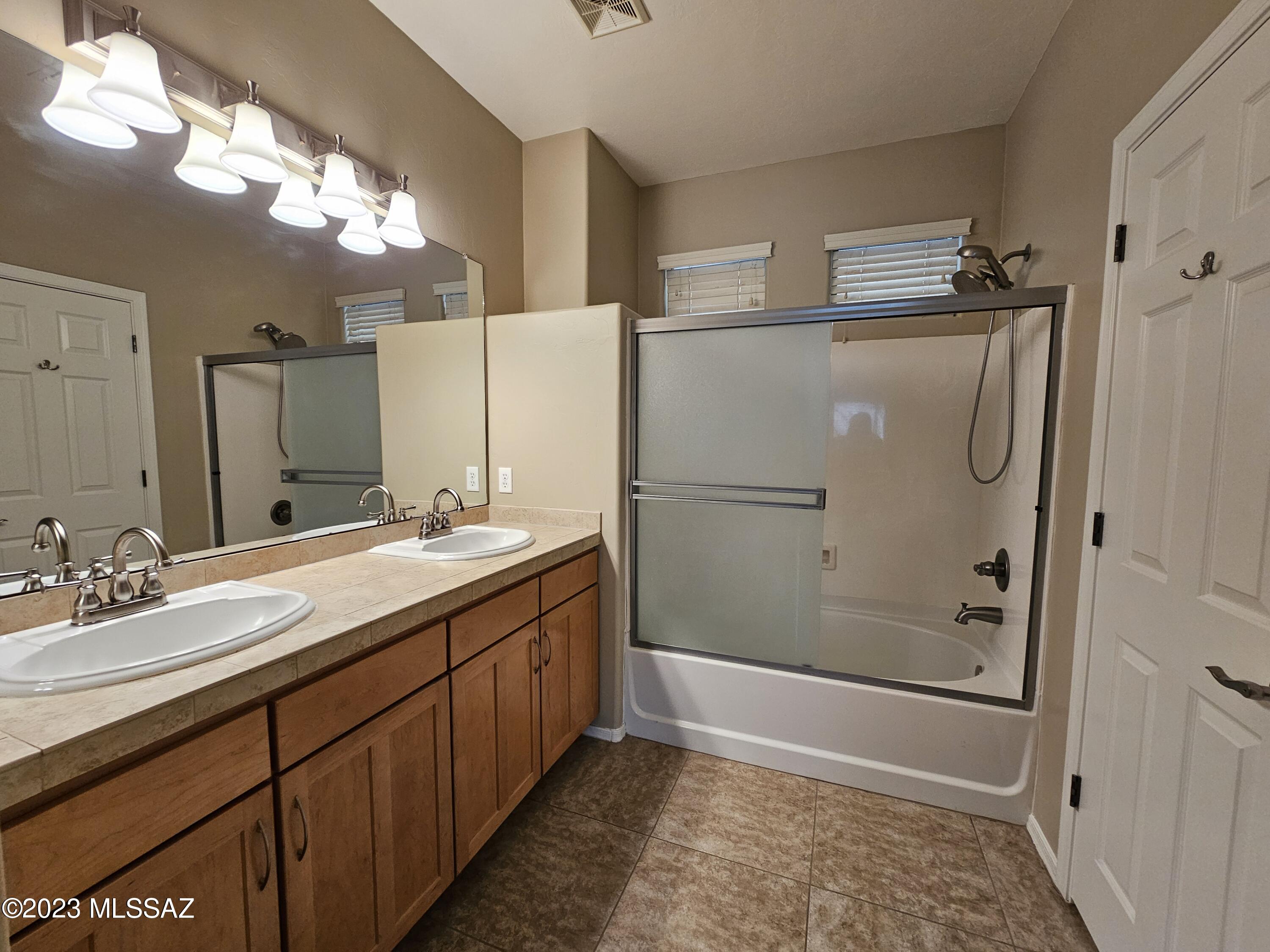 Rams Pass (1-86) - Residential Lease