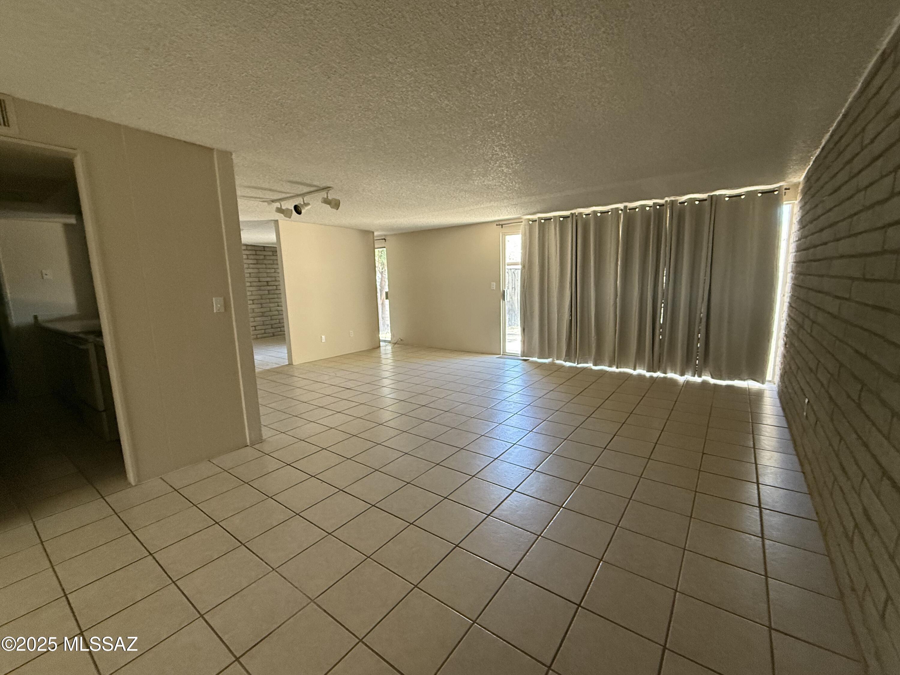 Orchard River (1-138) - Residential Lease