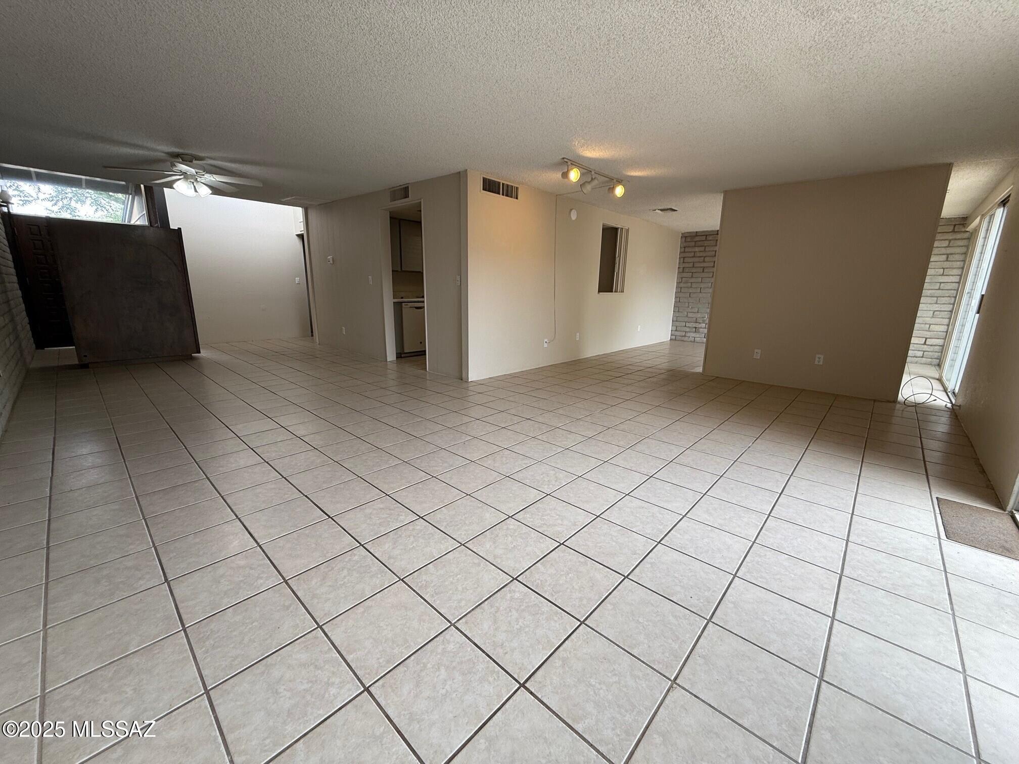 Orchard River (1-138) - Residential Lease