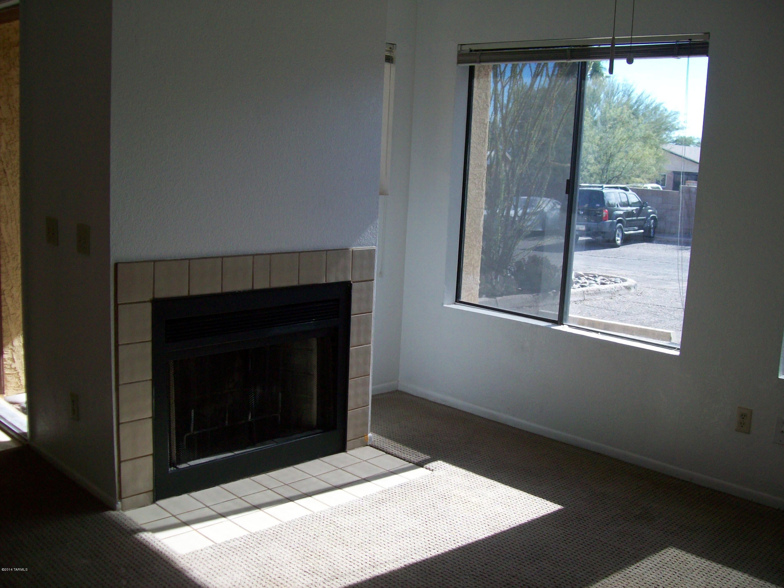 La Vida NO. II - Residential Lease