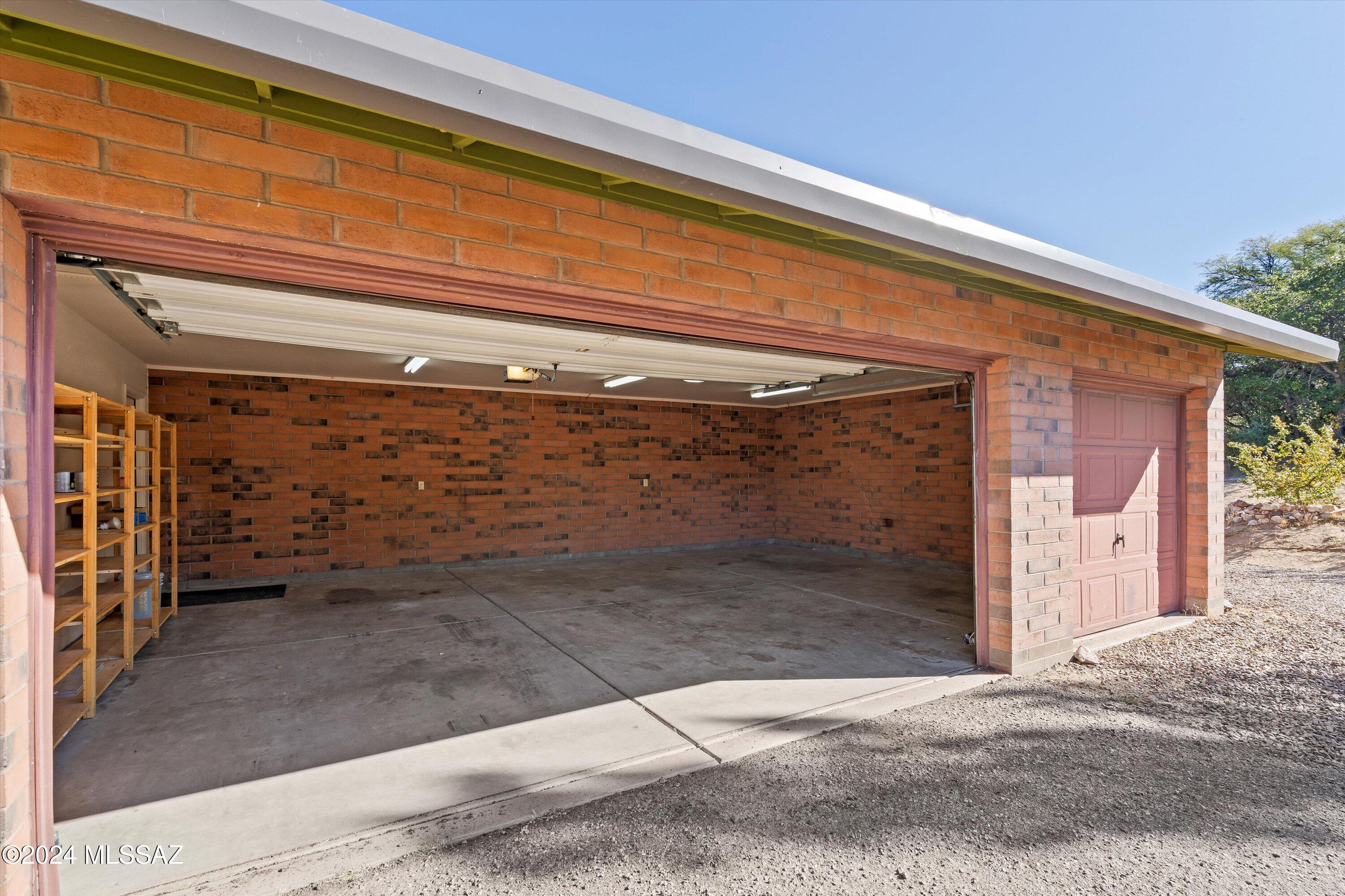 Oak Hills 01 - Residential Lease