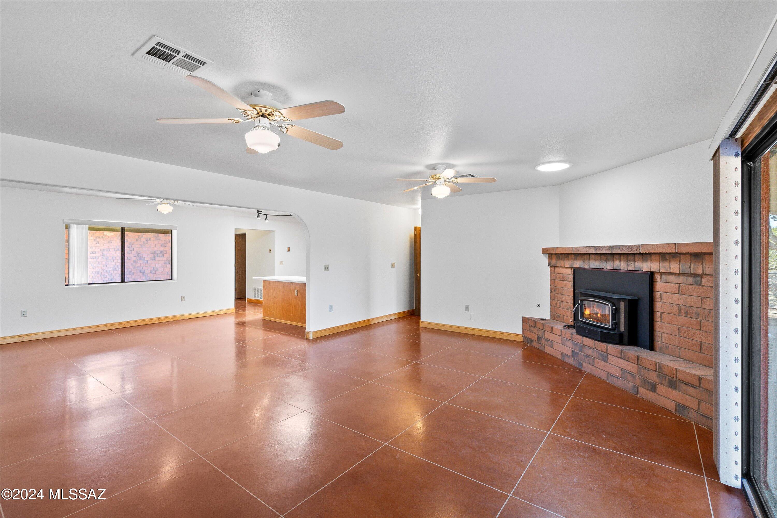 Oak Hills 01 - Residential Lease
