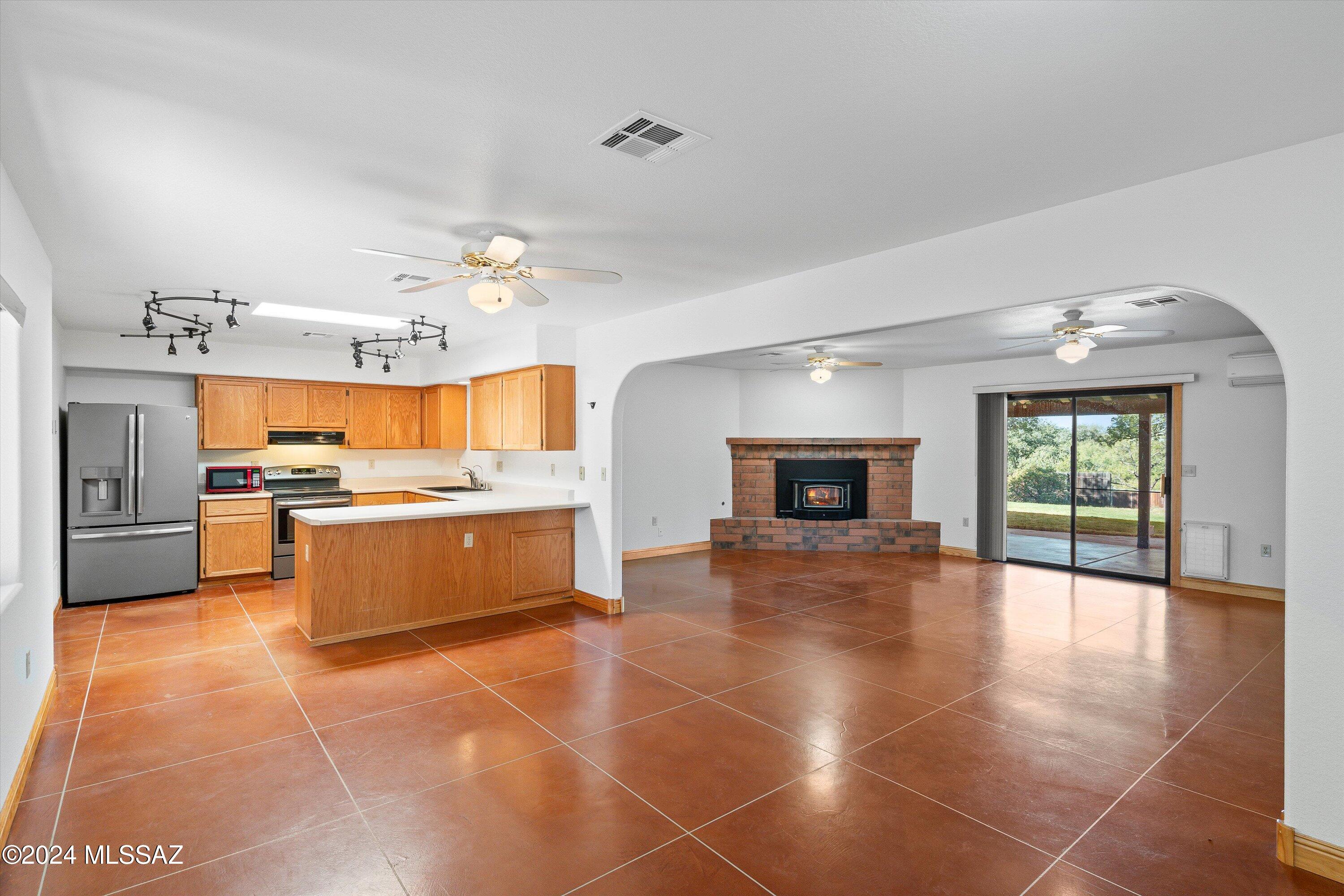 Oak Hills 01 - Residential Lease