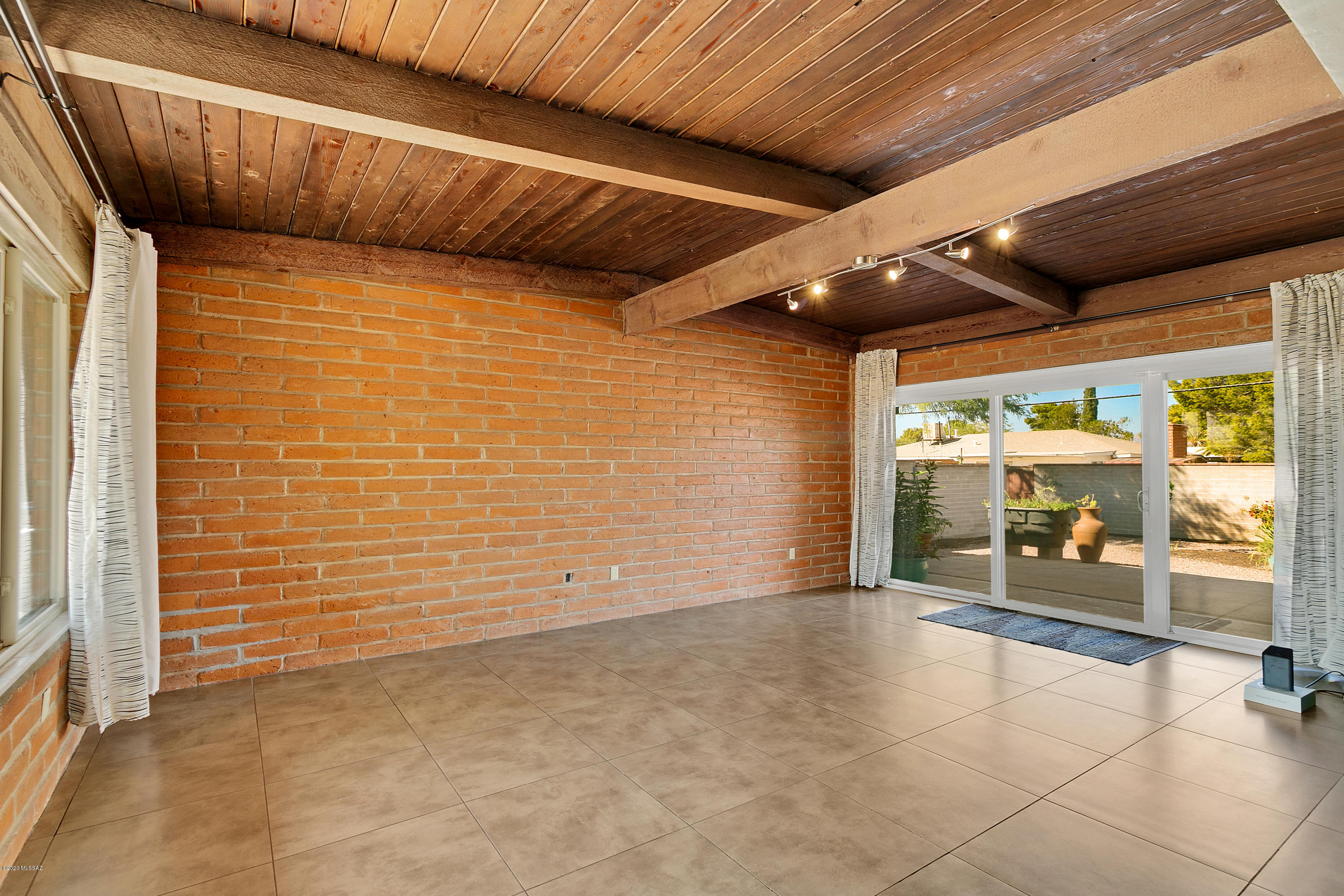 San Fernando Village - Residential