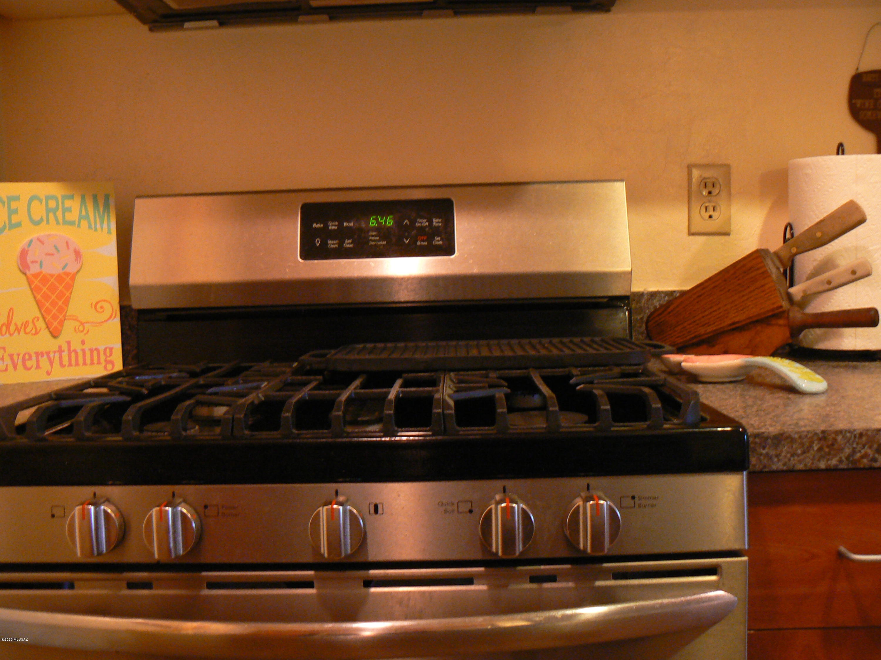 Royal Alvernon Condos. - Residential