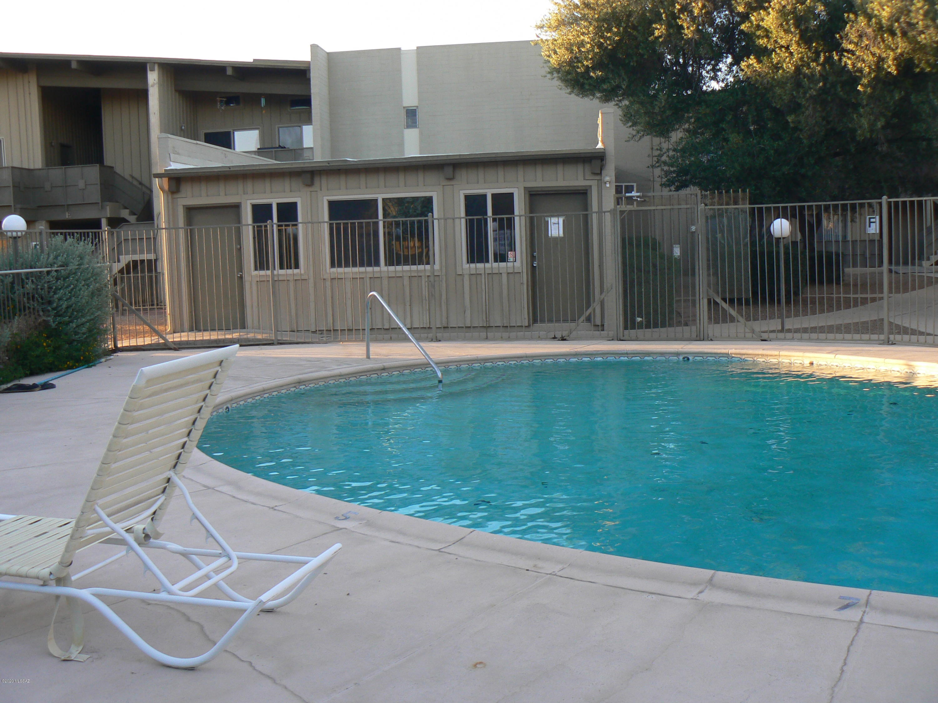 Royal Alvernon Condos. - Residential