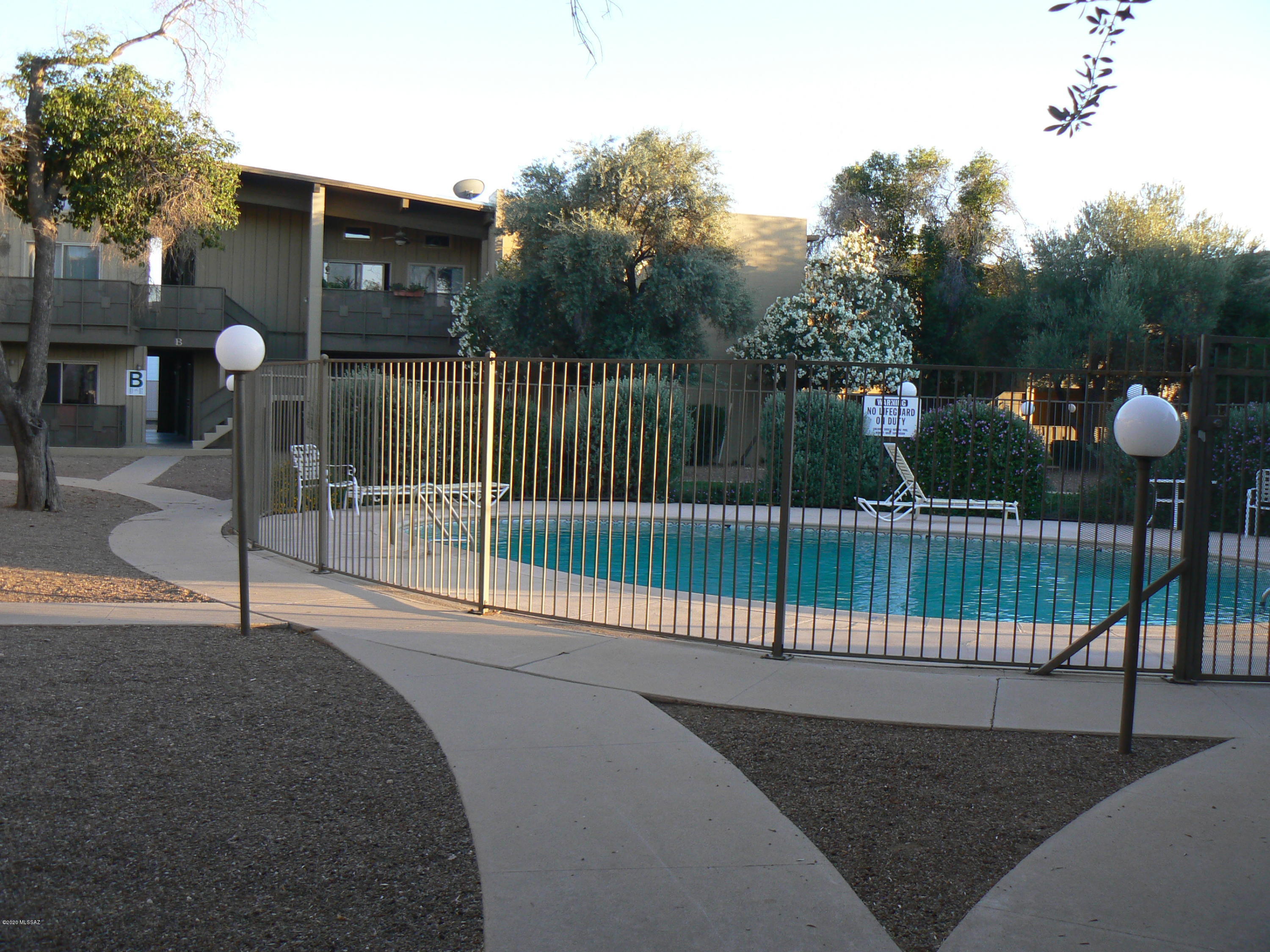 Royal Alvernon Condos. - Residential