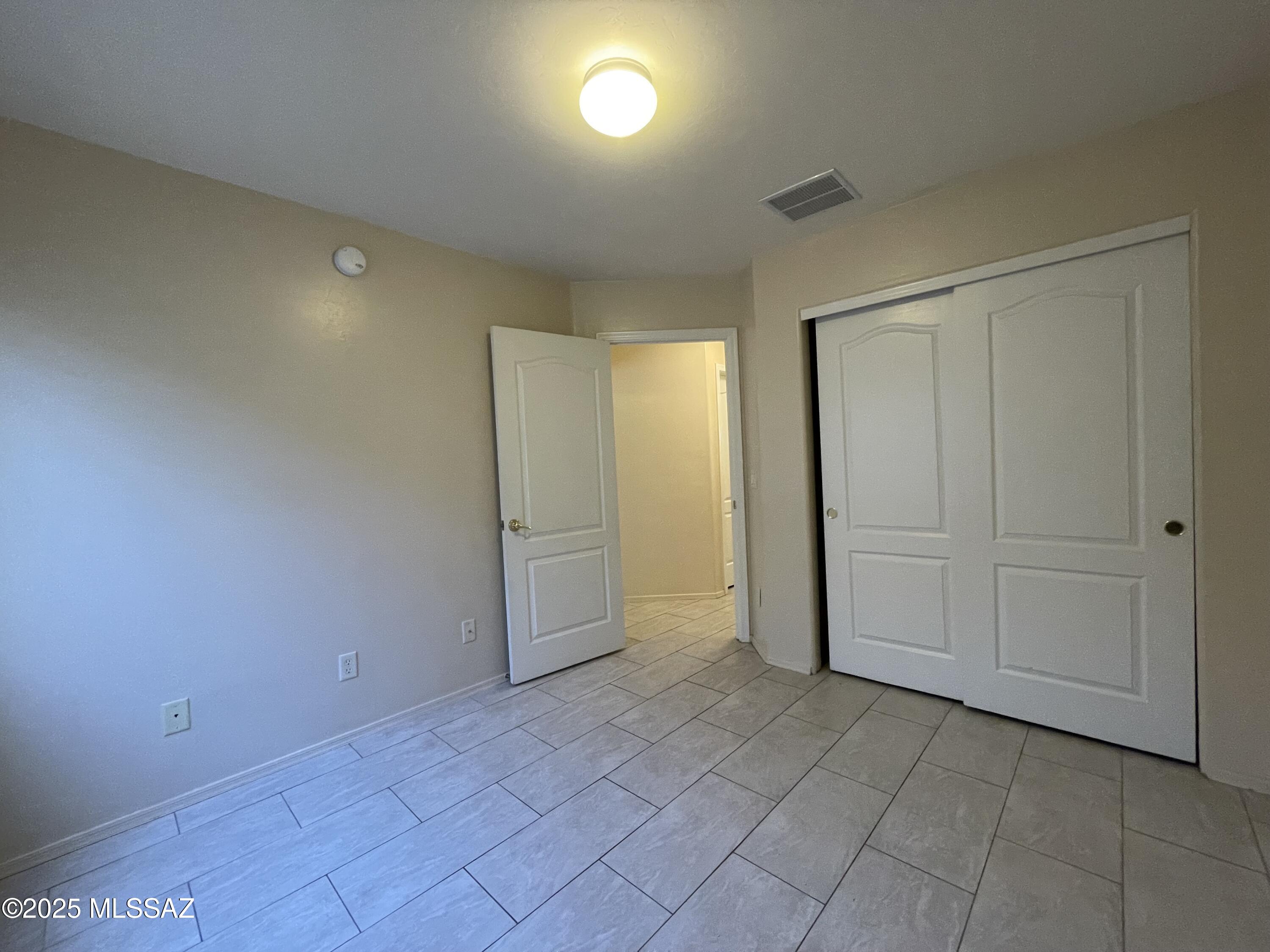 Rancho Del Lago (1-100) - Residential Lease