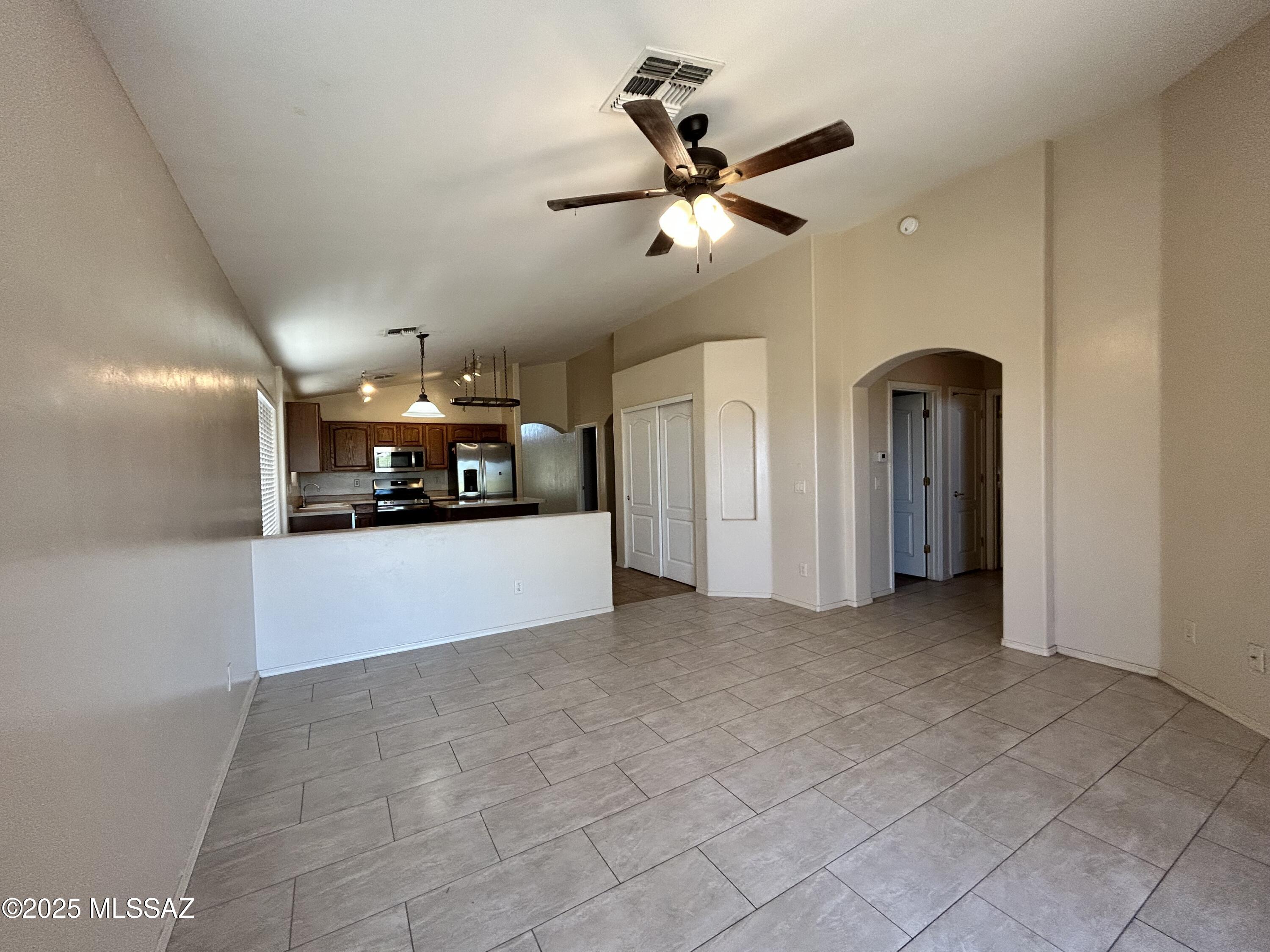 Rancho Del Lago (1-100) - Residential Lease