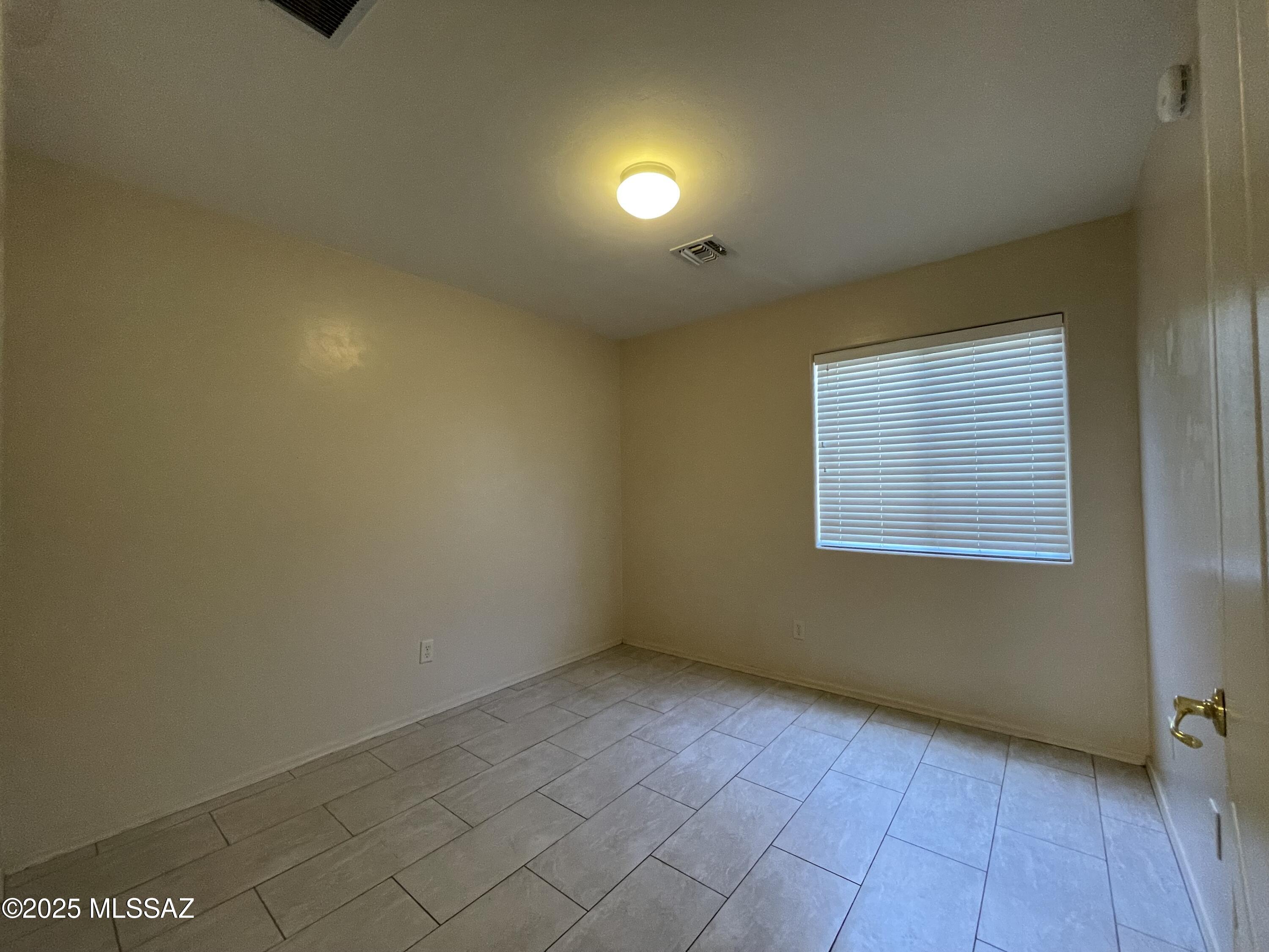 Rancho Del Lago (1-100) - Residential Lease