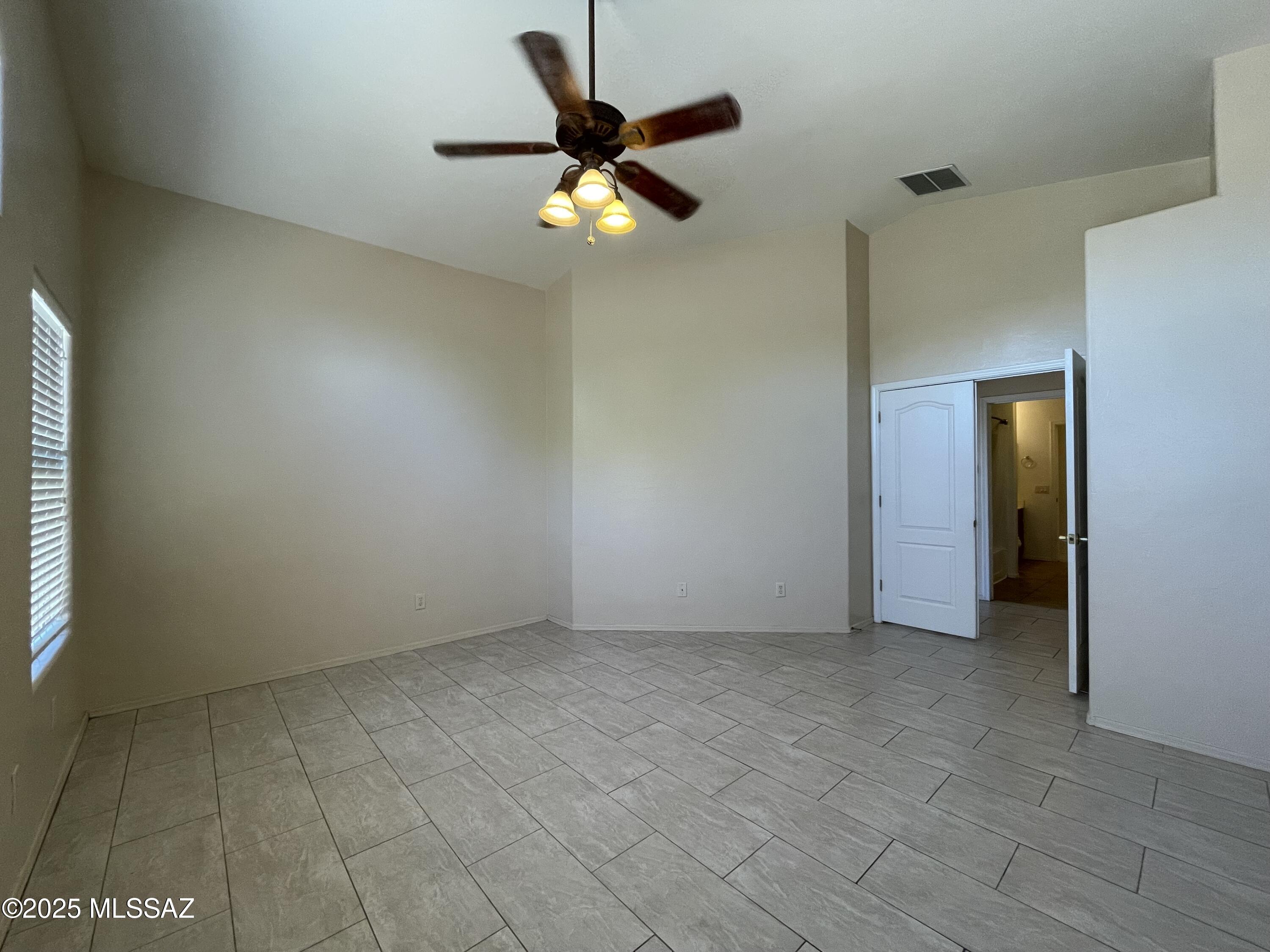 Rancho Del Lago (1-100) - Residential Lease