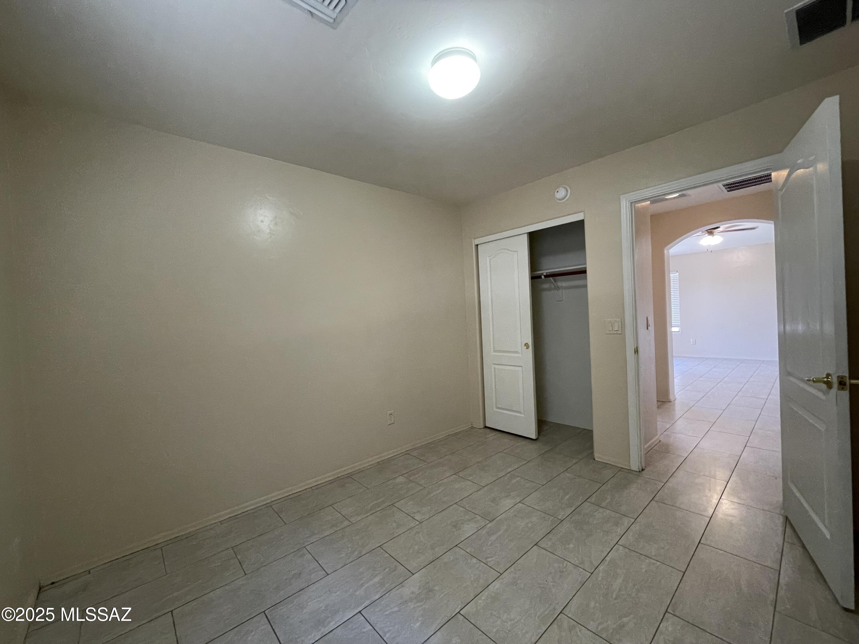 Rancho Del Lago (1-100) - Residential Lease