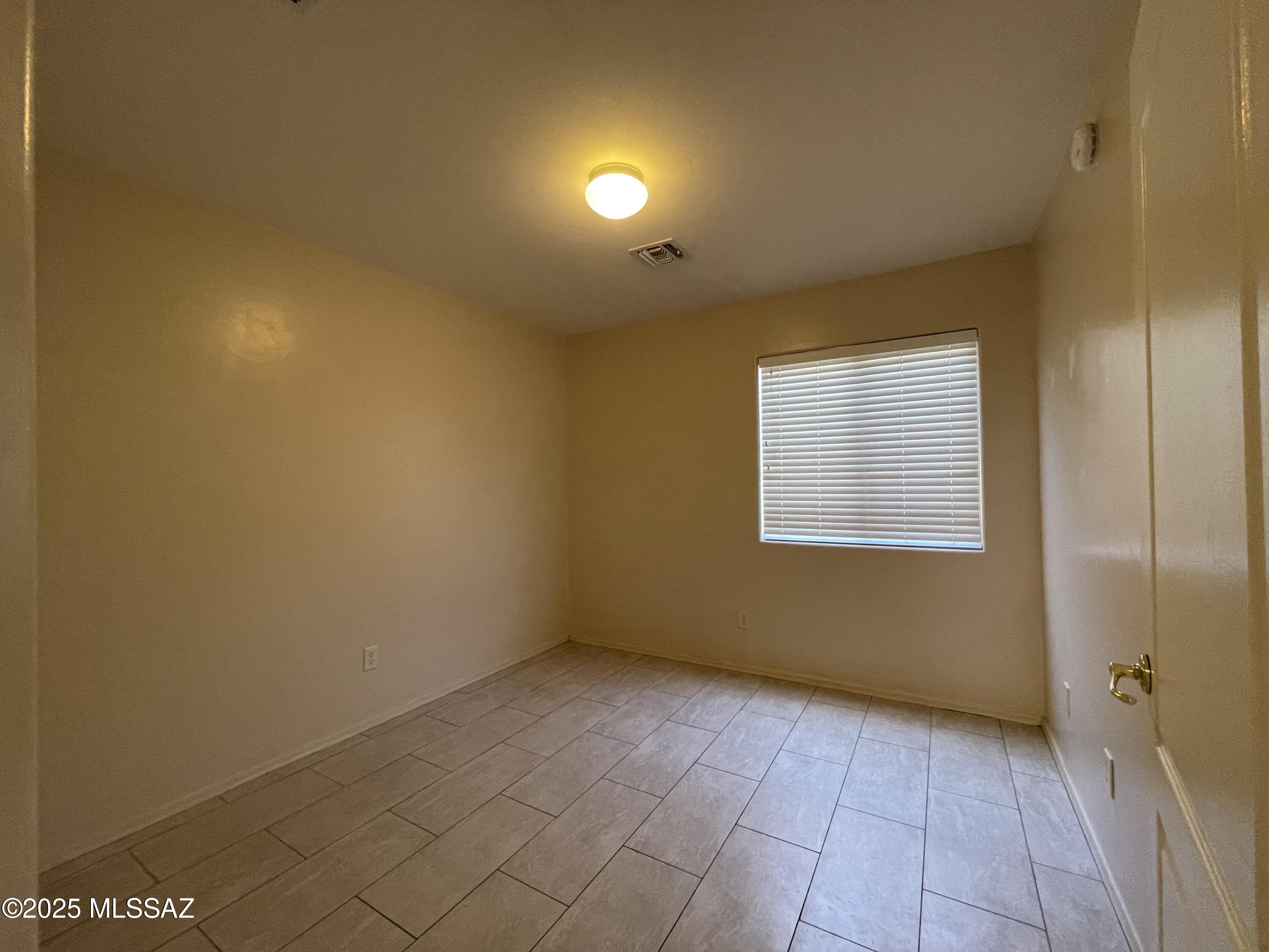 Rancho Del Lago (1-100) - Residential Lease