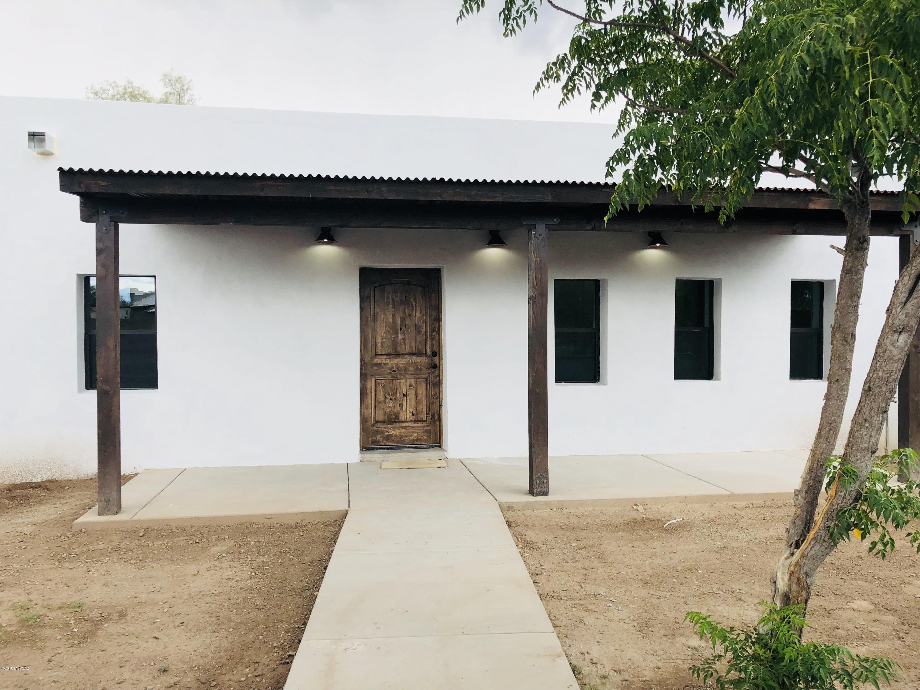 Newly renovated home, close to Downtown action & dining, Mercado San Agustin Annex & Street Car!This home has been completely reconstructed to create a modern open floor plan with concrete polished floors, exposed beams & high ceilings! Beautiful new open kitchen-great for family & entertainment ! Features incl: stunning quartz counter tops! Island w/breakfast bar, 40'' upper cabinets & plenty of lower cabinet space with soft close drawers. New electric system & panel, new plumbing lines and new roof. A wide hallway which welcomes you to the backyard with a covered patio, fruit trees & plenty of backyard space for you to get creative & make it your own outdoor entertaining living area! This home is just steps to Mercado San Agustin, Annex & the Modern Street Car ! Enjoy the weekly farmers market, shopping containers, dining & socializing!