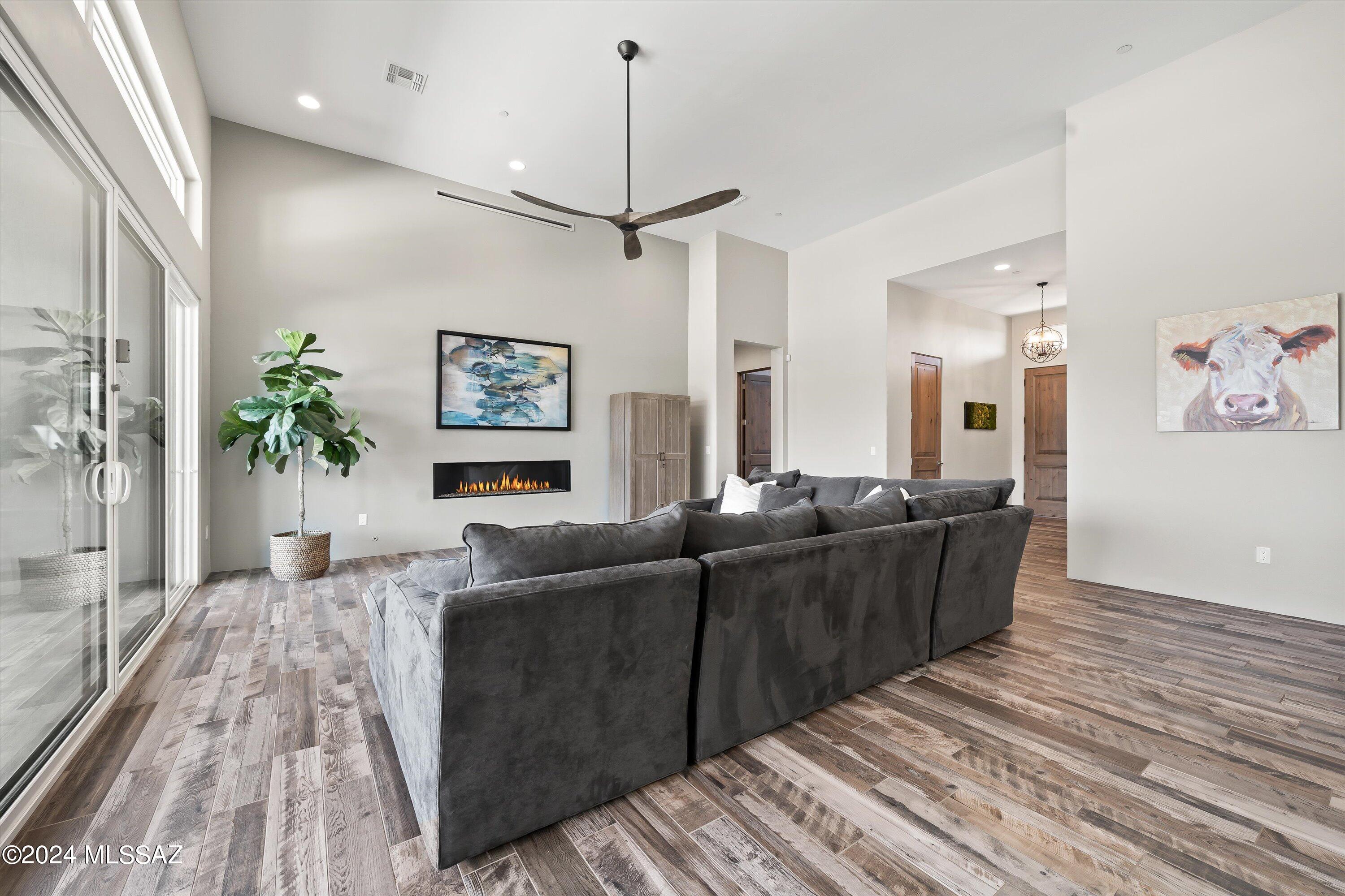 Coyote Creek (1-395) - Residential