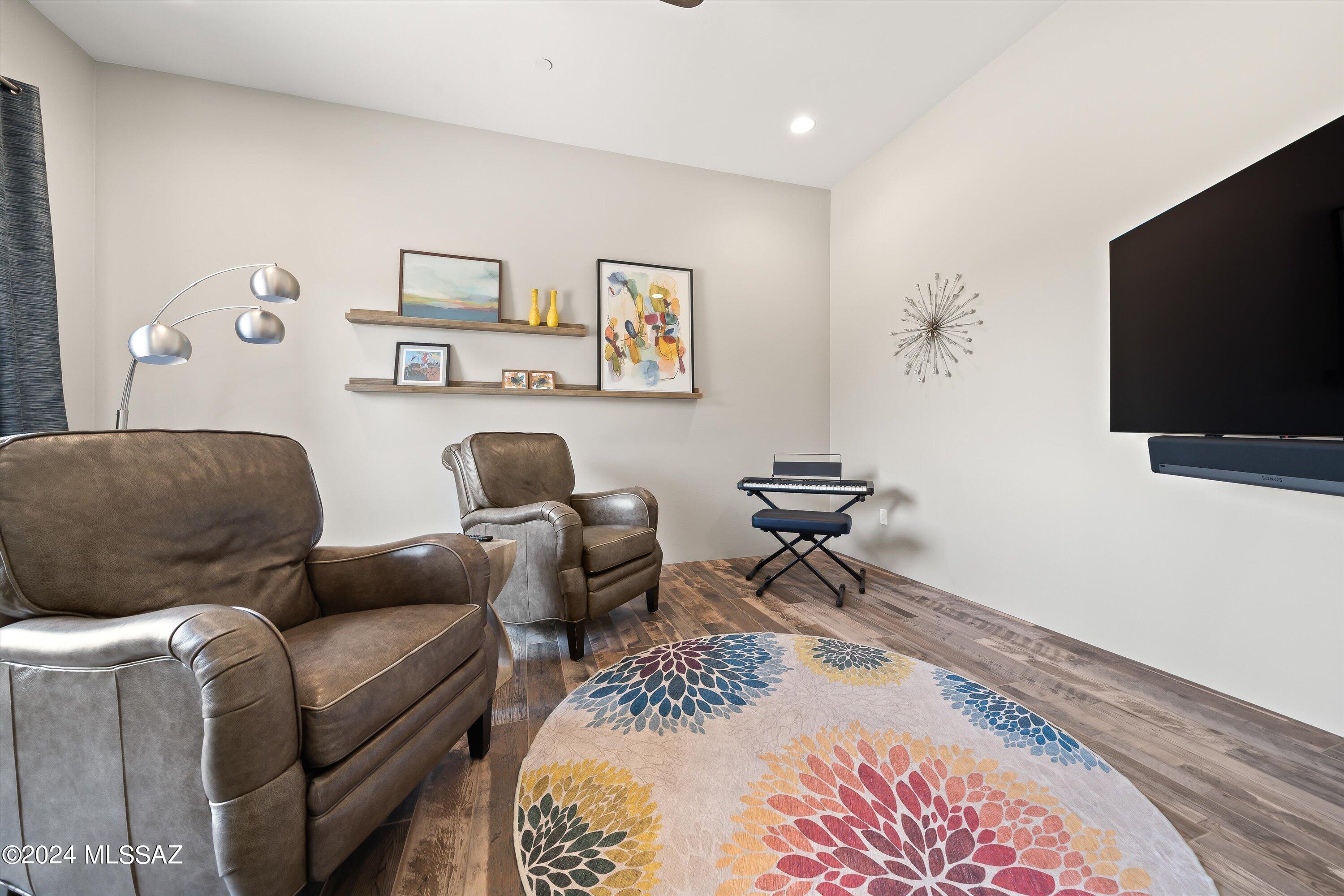 Coyote Creek (1-395) - Residential