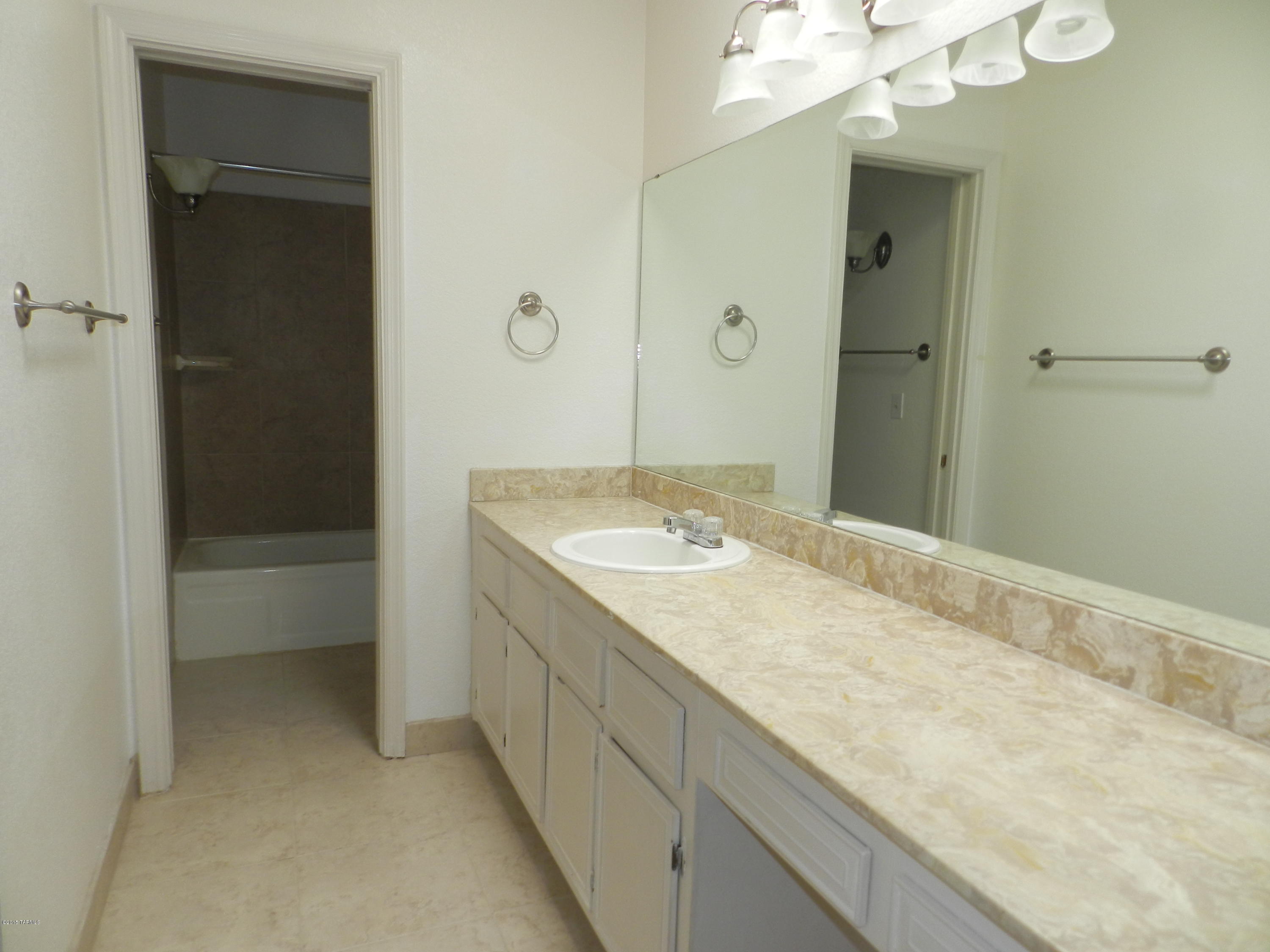 Las Casas Bellas Condo (1-44) - Residential Lease