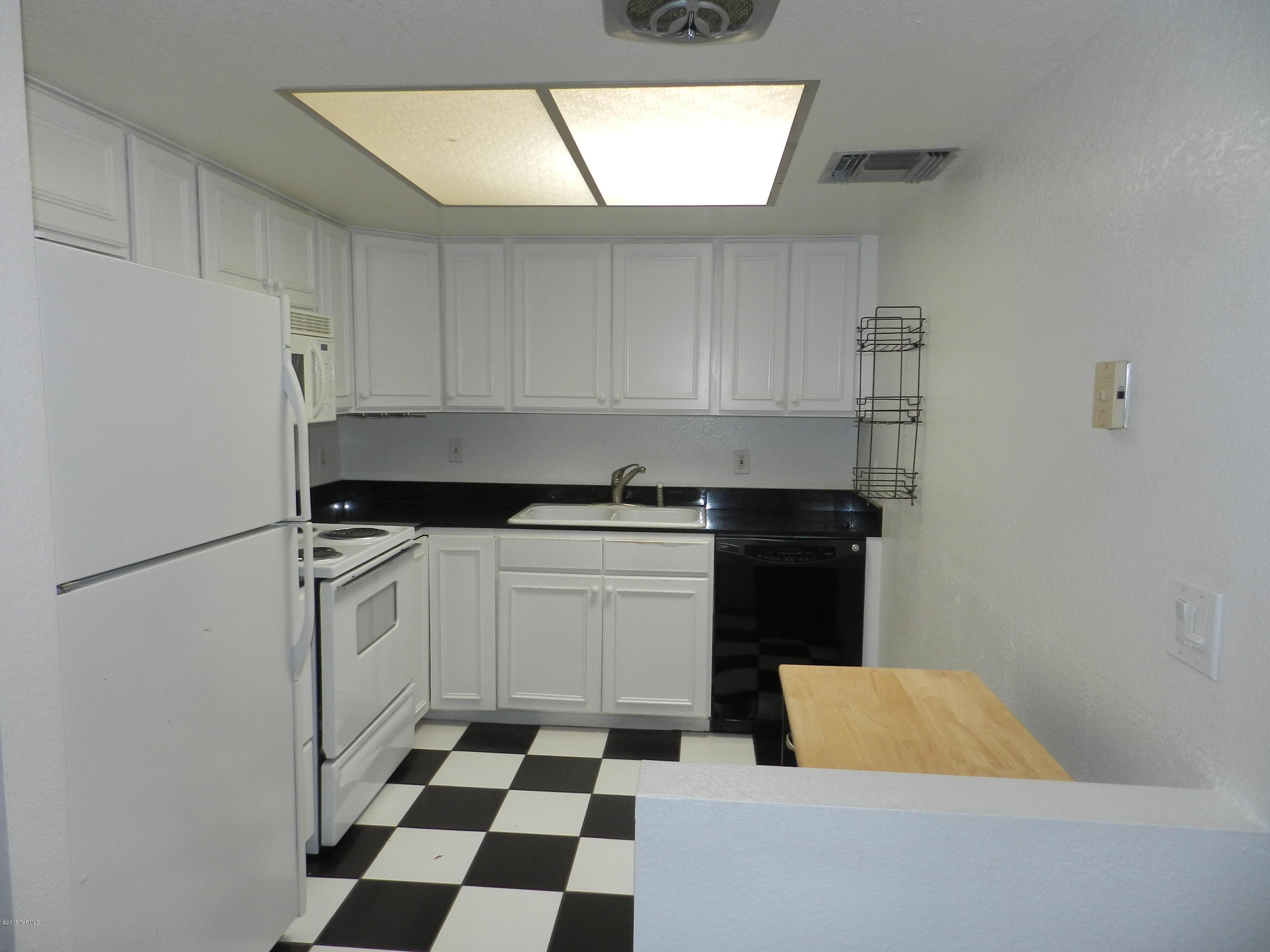 Las Casas Bellas Condo (1-44) - Residential Lease