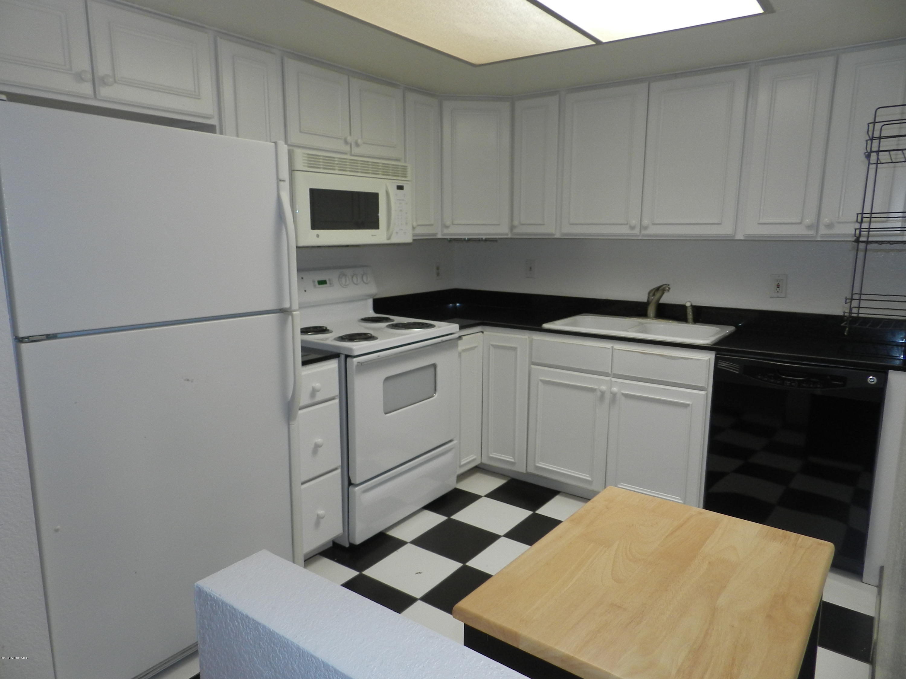 Las Casas Bellas Condo (1-44) - Residential Lease