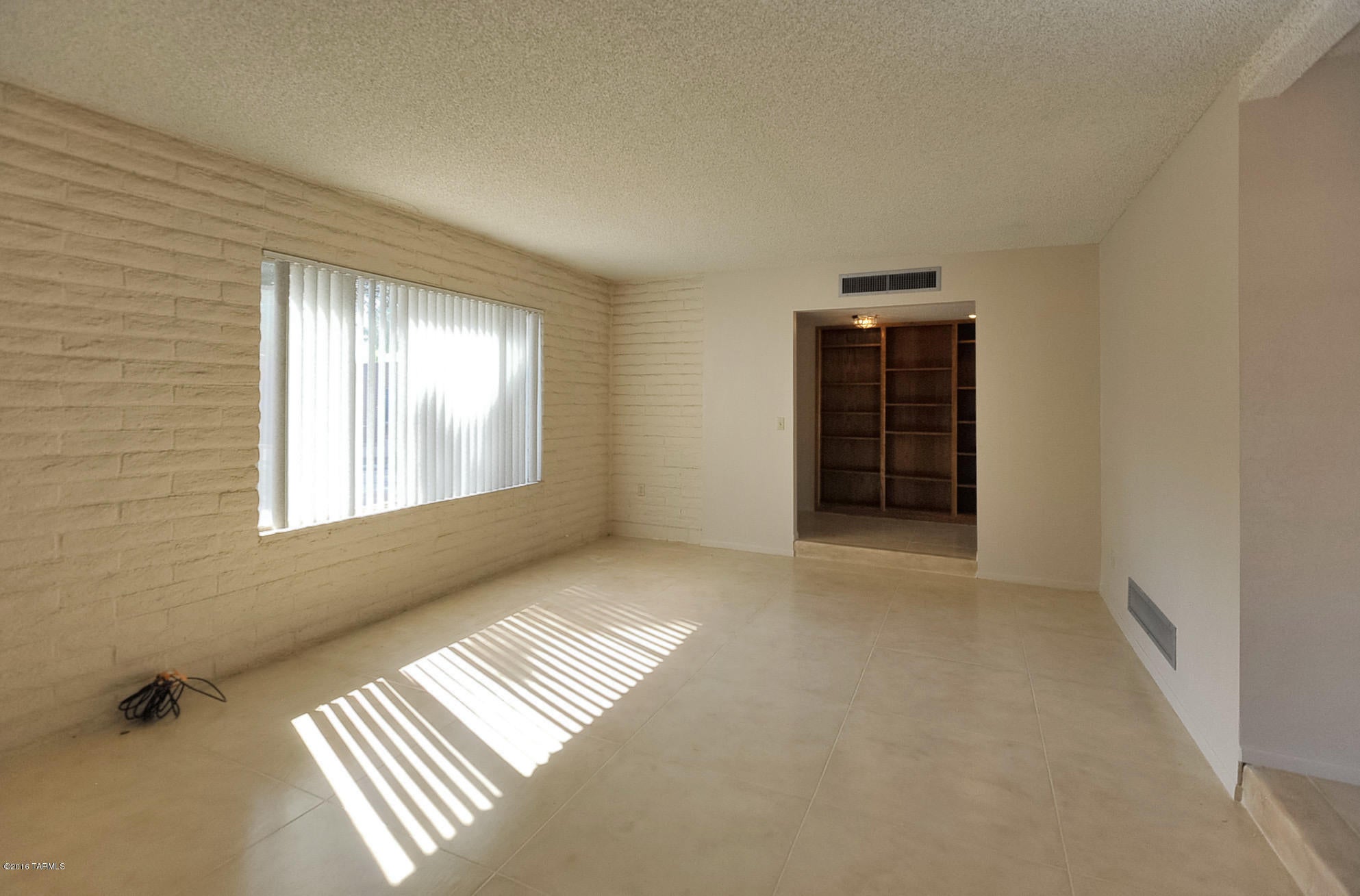 Sabino Vista South NO. 2  (1-93) - Residential Lease