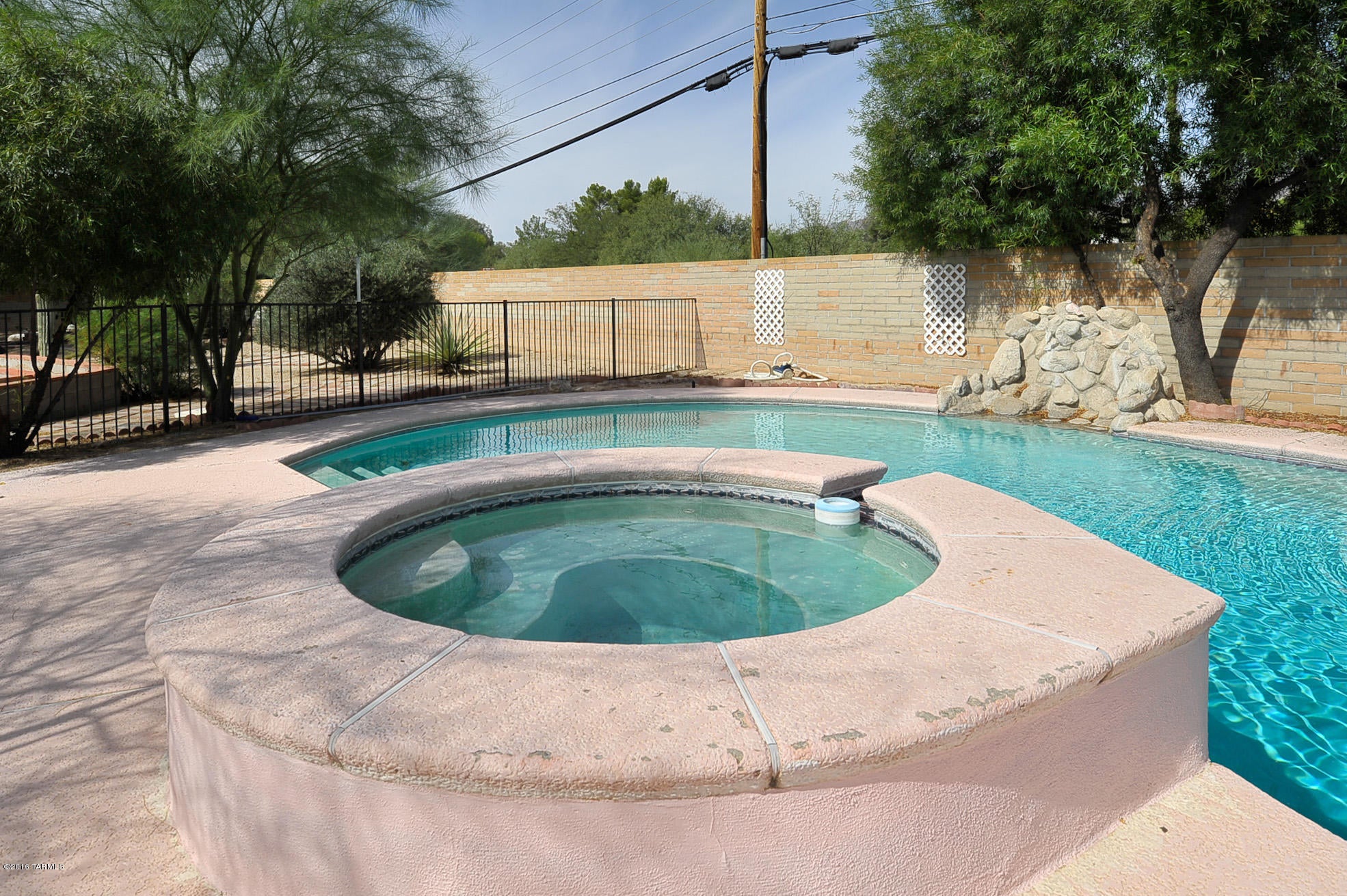 Sabino Vista South NO. 2  (1-93) - Residential Lease