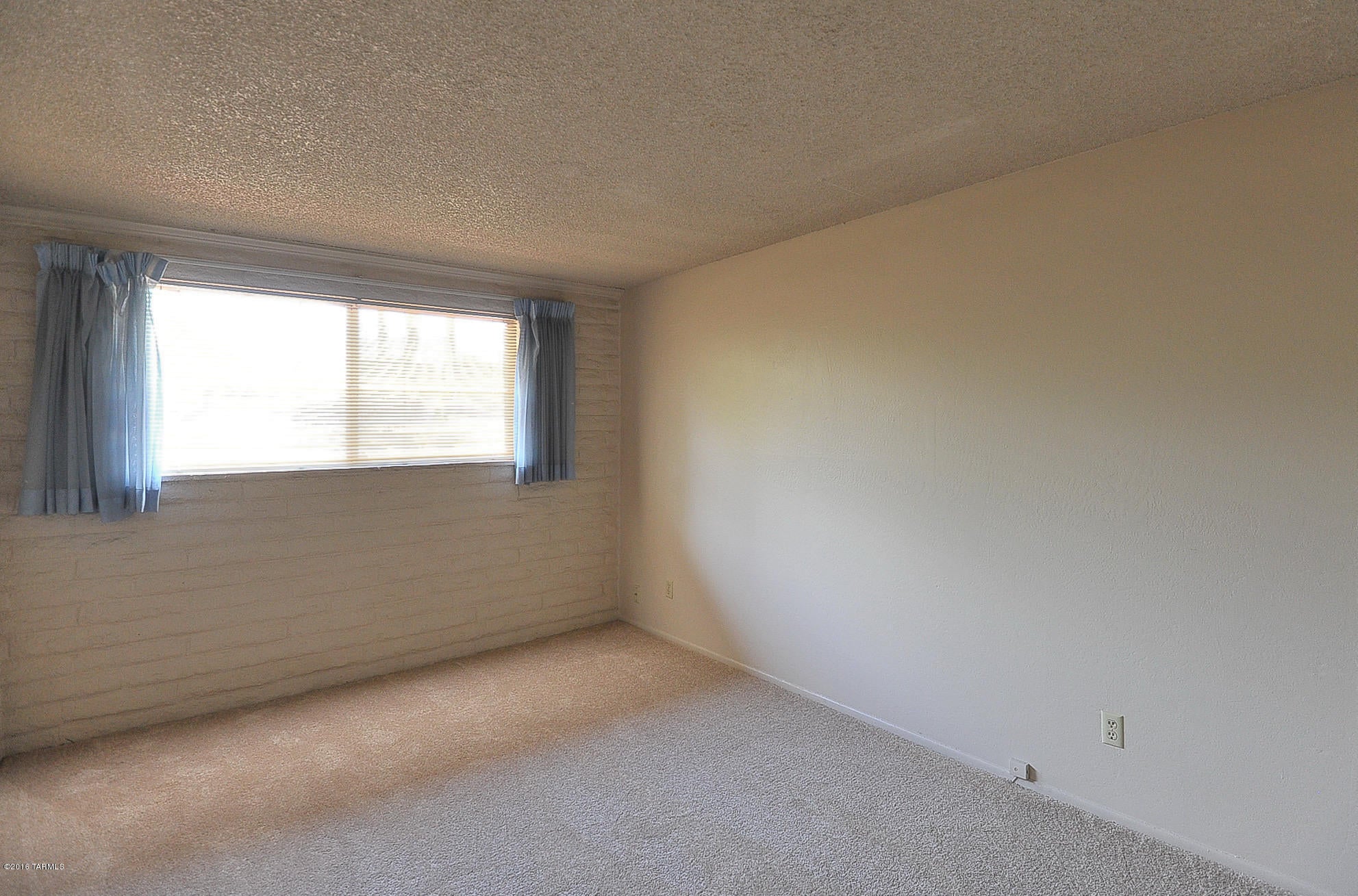 Sabino Vista South NO. 2  (1-93) - Residential Lease