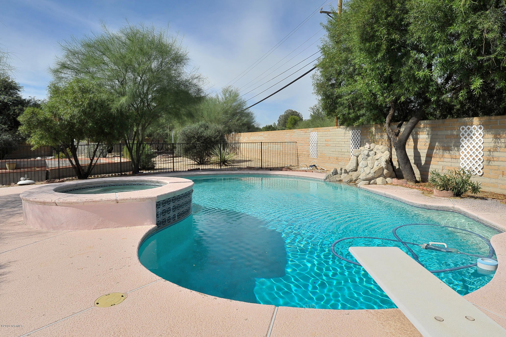 Sabino Vista South NO. 2  (1-93) - Residential Lease