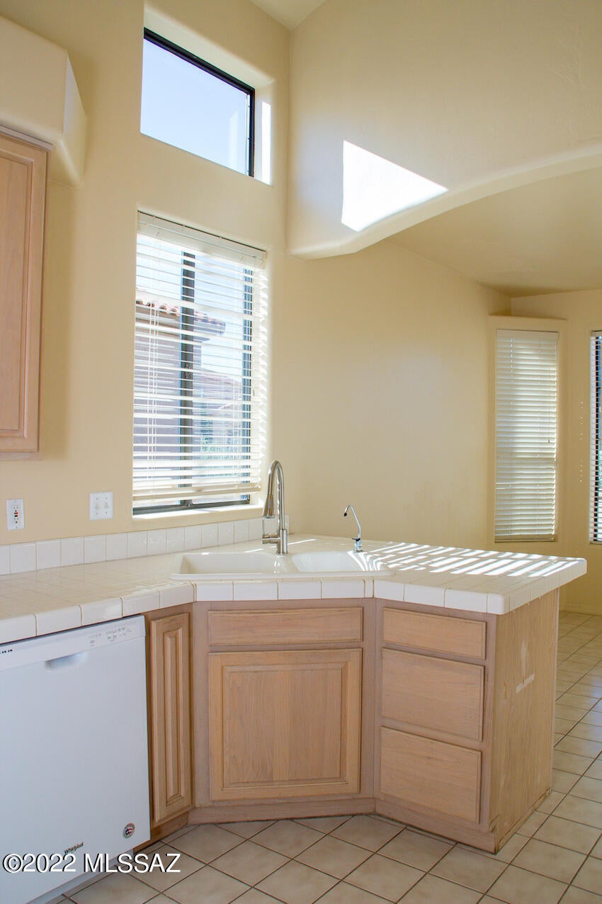 Ridge 4 (52-143) - Residential Lease
